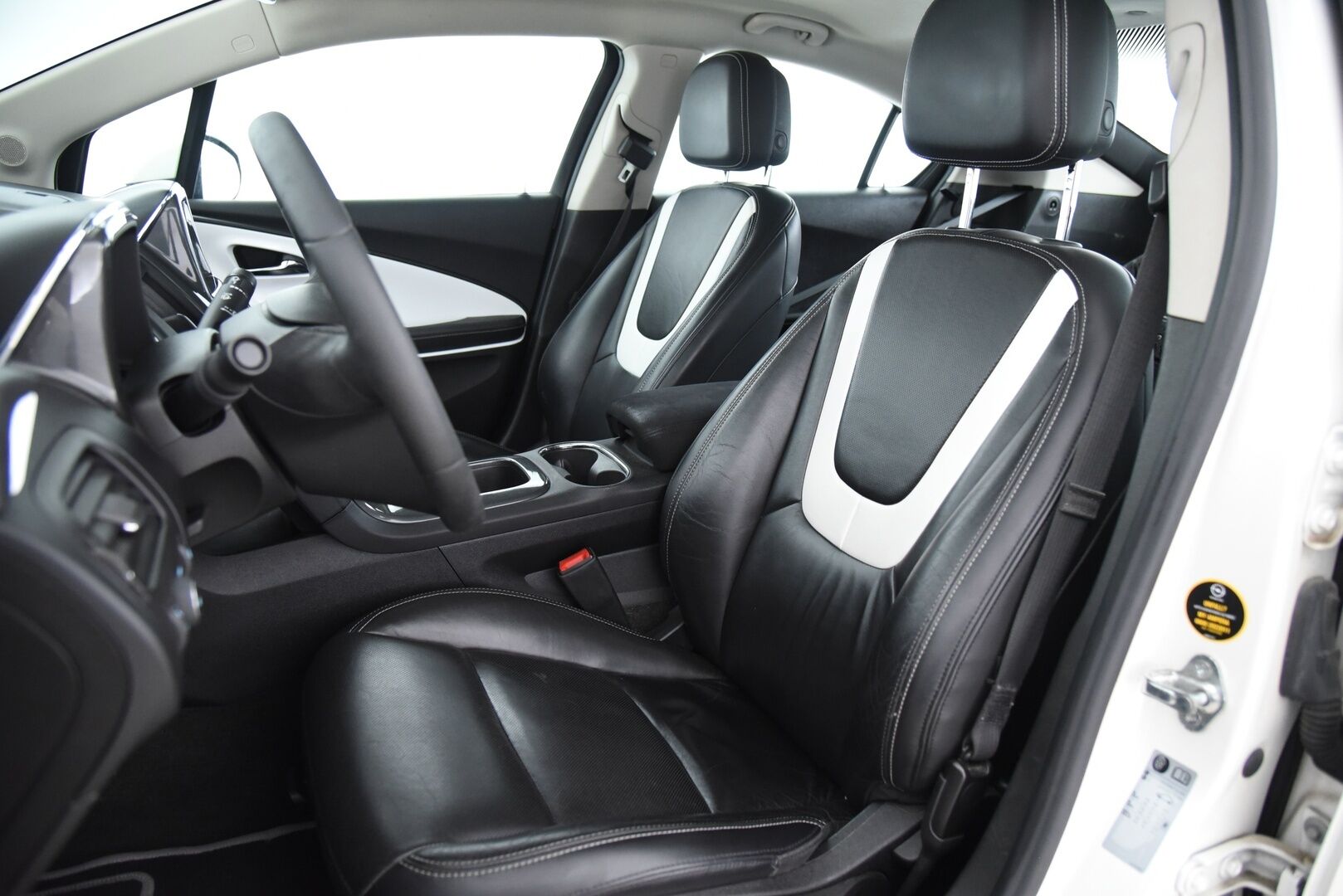 Opel Ampera 2012 5-ov Cosmo 1,4 E-REV 111kW AT / Myydään Huutokaupat.com:issa!
