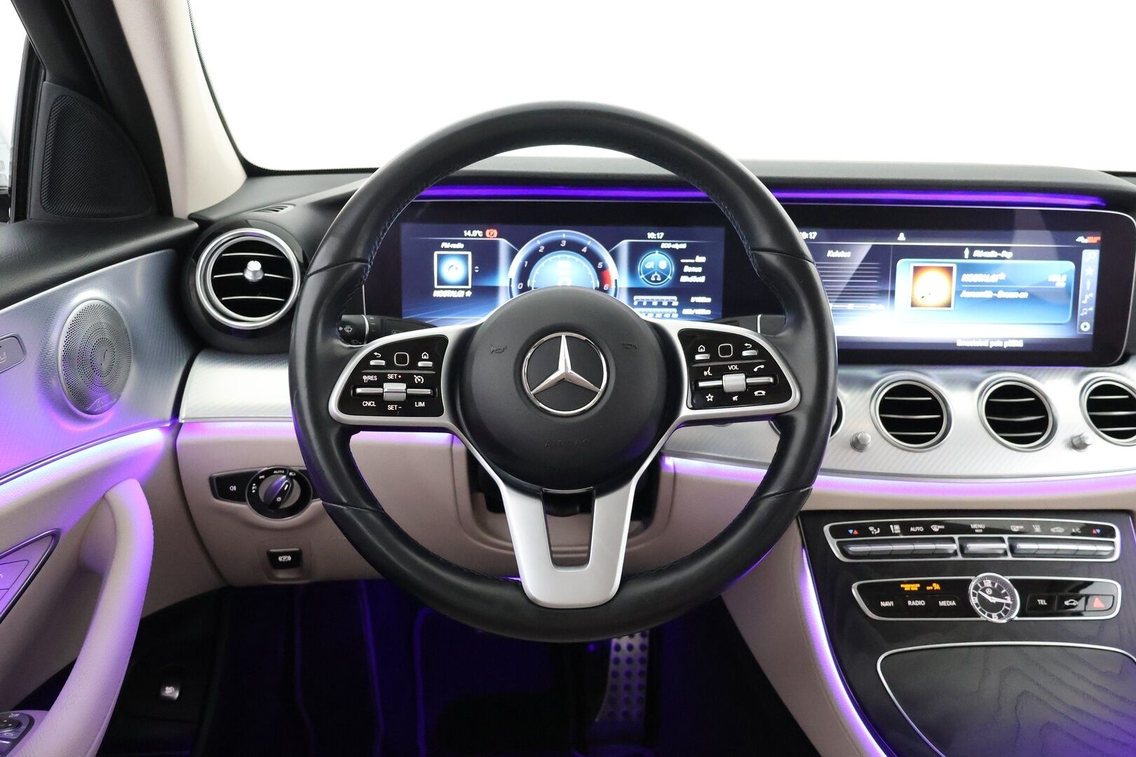 Mercedes-Benz E 2019 300 de A Business Avantgarde - Suomi-Auto | BLIS | Burmester | Multibeam LED | P. Kamera | Urheiluistuimet