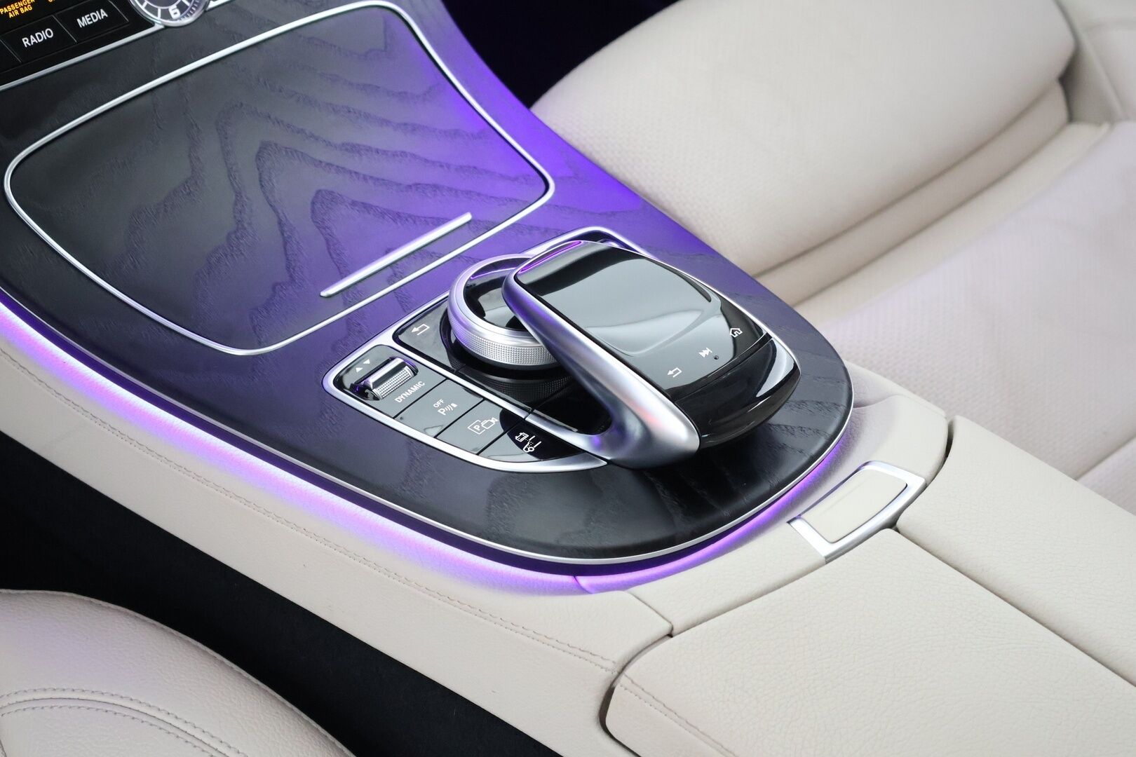 Mercedes-Benz E 2019 300 de A Business Avantgarde - Suomi-Auto | BLIS | Burmester | Multibeam LED | P. Kamera | Urheiluistuimet