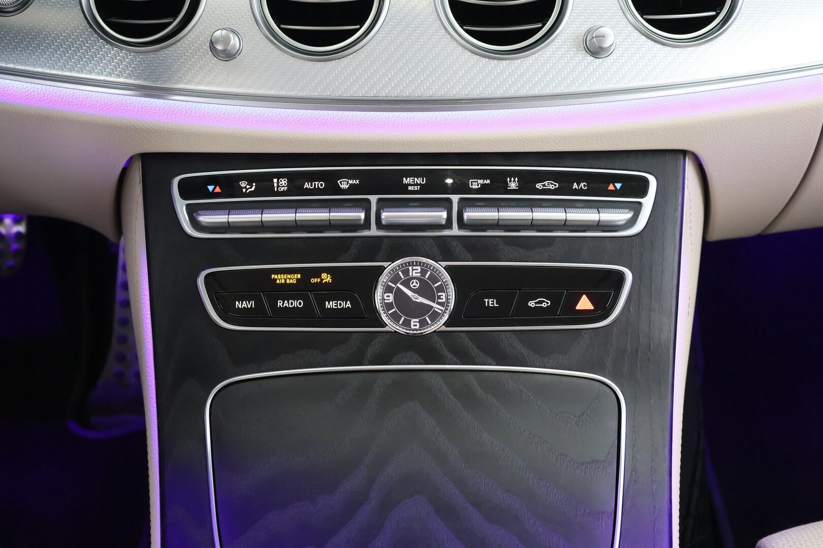 Mercedes-Benz E 2019 300 de A Business Avantgarde - Suomi-Auto | BLIS | Burmester | Multibeam LED | P. Kamera | Urheiluistuimet
