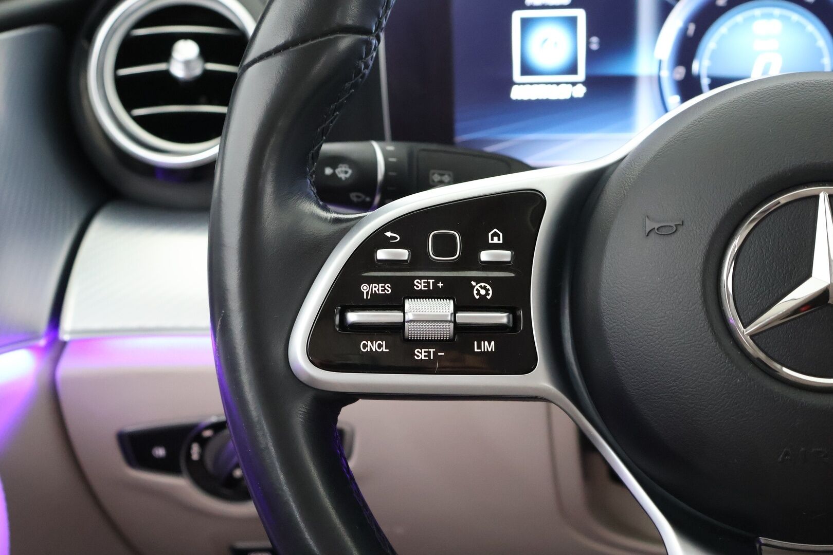 Mercedes-Benz E 2019 300 de A Business Avantgarde - Suomi-Auto | BLIS | Burmester | Multibeam LED | P. Kamera | Urheiluistuimet