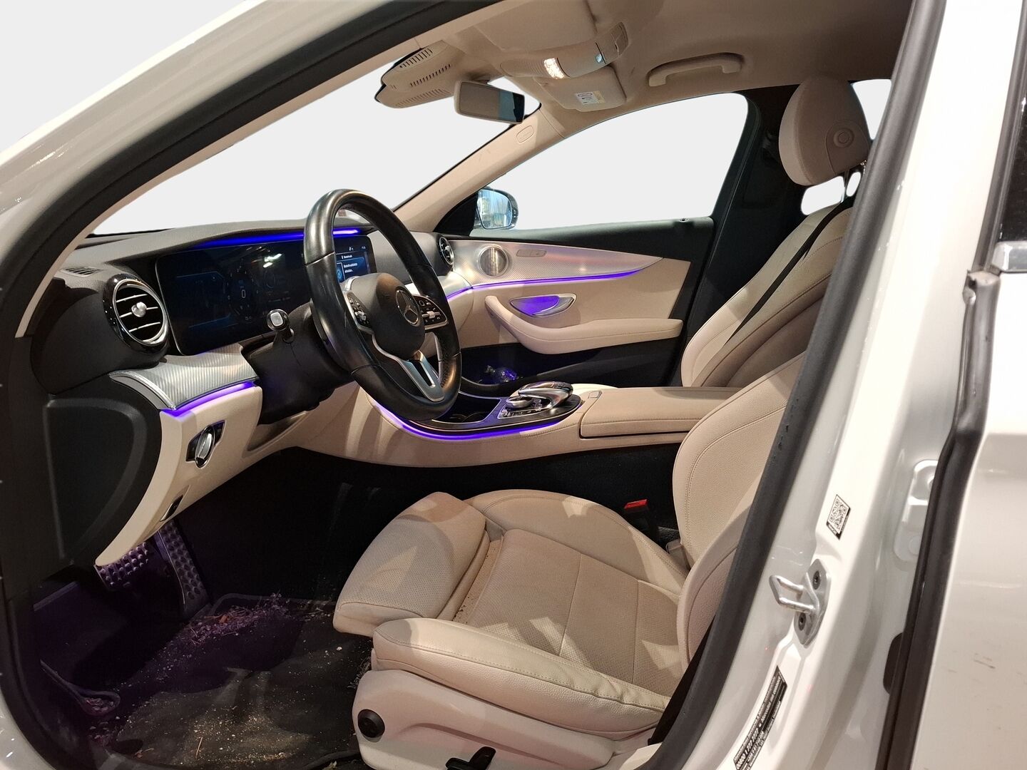 Mercedes-Benz E 2019 300 de A Business Avantgarde / Suomi-Auto / BLIS / Burmester / Multibeam LED - P. Kamera / Urheiluistuimet