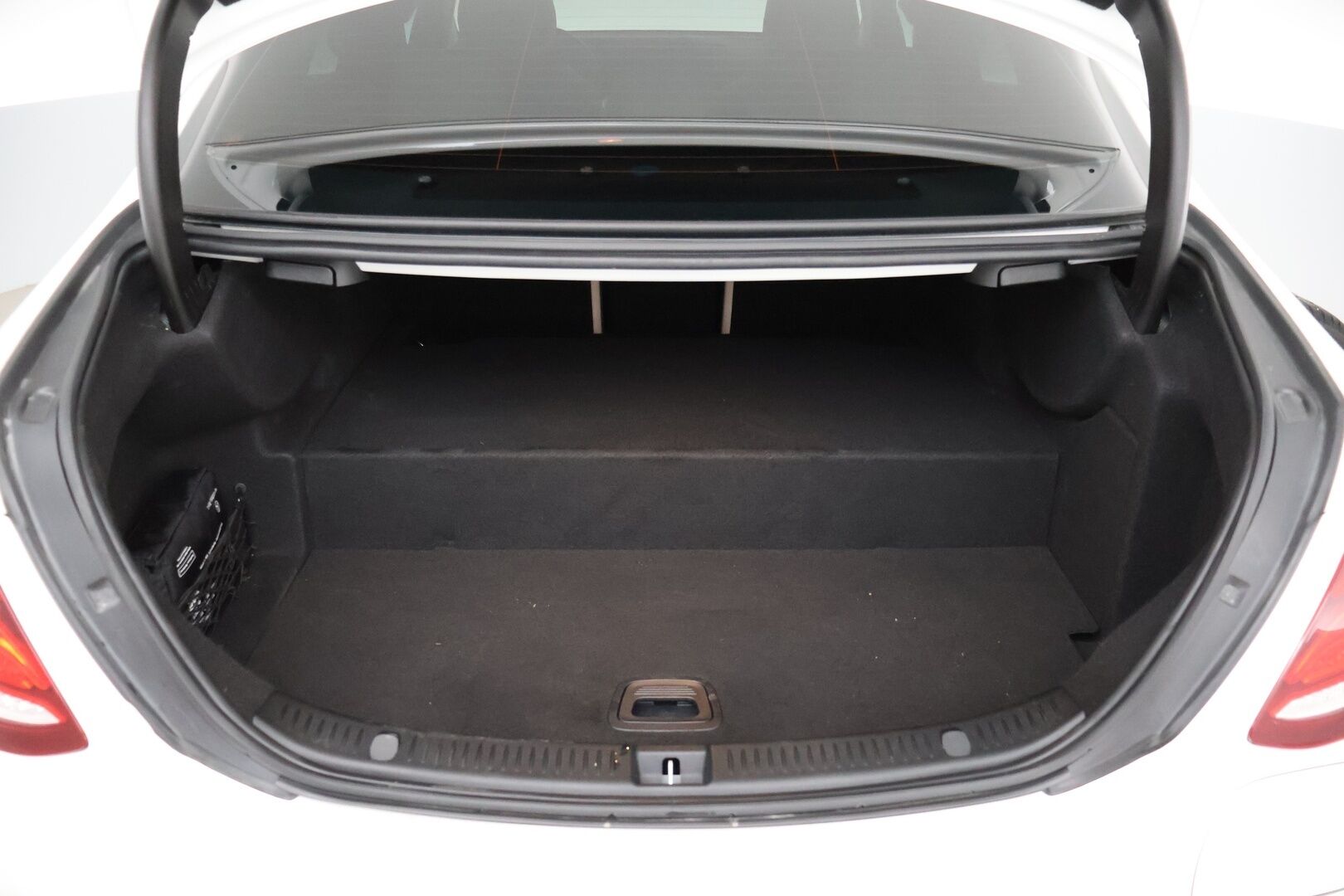 Mercedes-Benz E 2019 300 de A Business Avantgarde - Suomi-Auto | BLIS | Burmester | Multibeam LED | P. Kamera | Urheiluistuimet