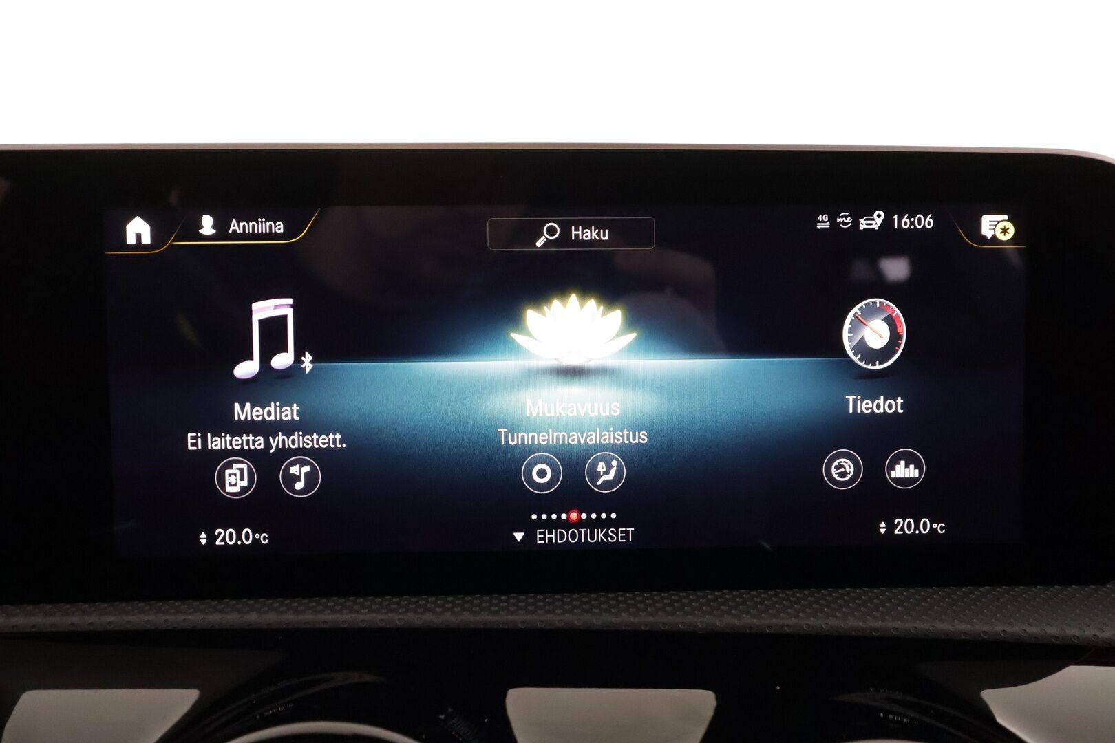 Mercedes-Benz A 2019 180 A Business AMG - | Distronic Pro | P.kamera | widescreen | Burmester | Puolinahat Sporttipenkit | LED | Suomi-auto | Kahdet Renkaat |