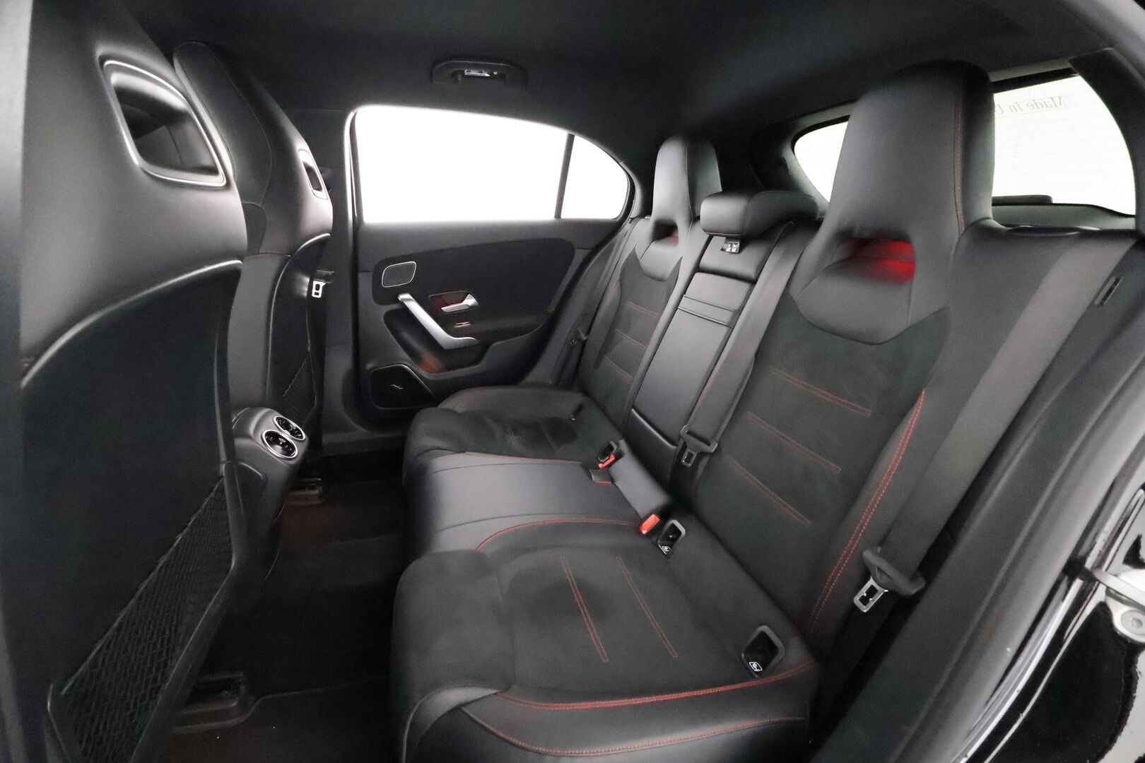 Mercedes-Benz A 2019 180 A Business AMG - | Distronic Pro | P.kamera | widescreen | Burmester | Puolinahat Sporttipenkit | LED | Suomi-auto | Kahdet Renkaat |