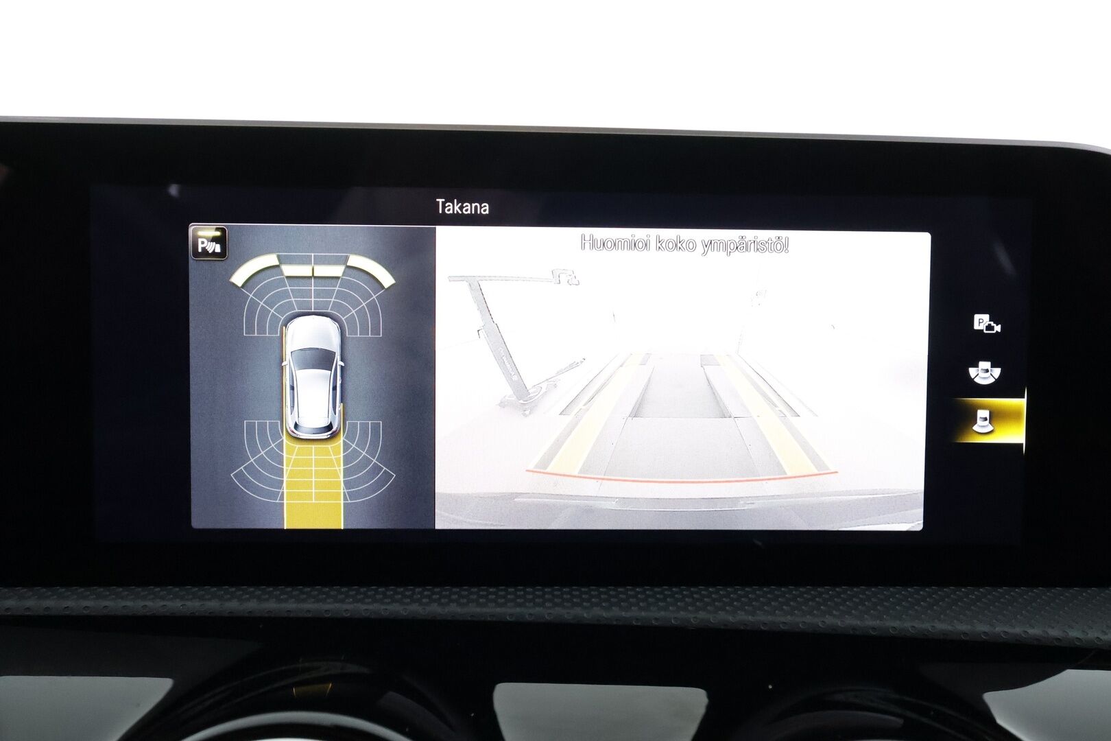 Mercedes-Benz A 2019 180 A Business AMG - | Distronic Pro | P.kamera | widescreen | Burmester | Puolinahat Sporttipenkit | LED | Suomi-auto | Kahdet Renkaat |