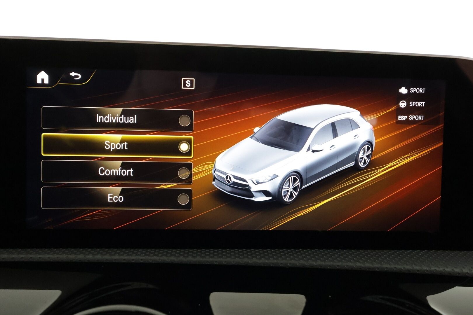 Mercedes-Benz A 2019 180 A Business AMG - | Distronic Pro | P.kamera | widescreen | Burmester | Puolinahat Sporttipenkit | LED | Suomi-auto | Kahdet Renkaat |