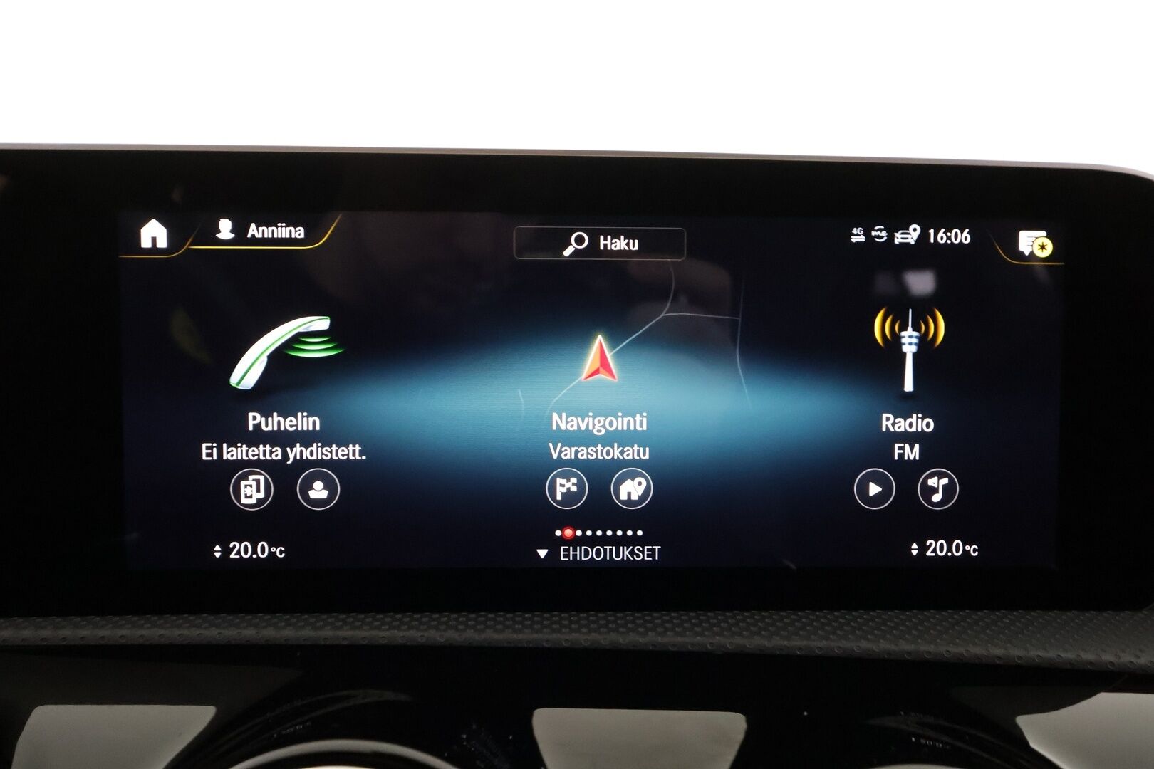 Mercedes-Benz A 2019 180 A Business AMG - | Distronic Pro | P.kamera | widescreen | Burmester | Puolinahat Sporttipenkit | LED | Suomi-auto | Kahdet Renkaat |