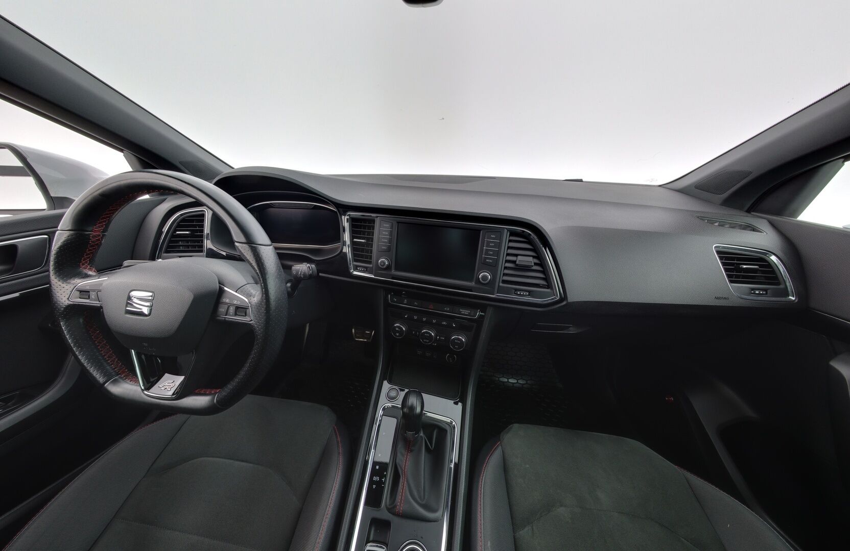 Seat Ateca 2019 2,0 TSI 190 4DRIVE FR Business DSG*Webasto / Digimittaristo / Panoraama / Beats audio / ACC / BLIS / Peruutuskamera* - *Huippuvarusteet / Suomi-auto / 2x renkaat ja vanteet*