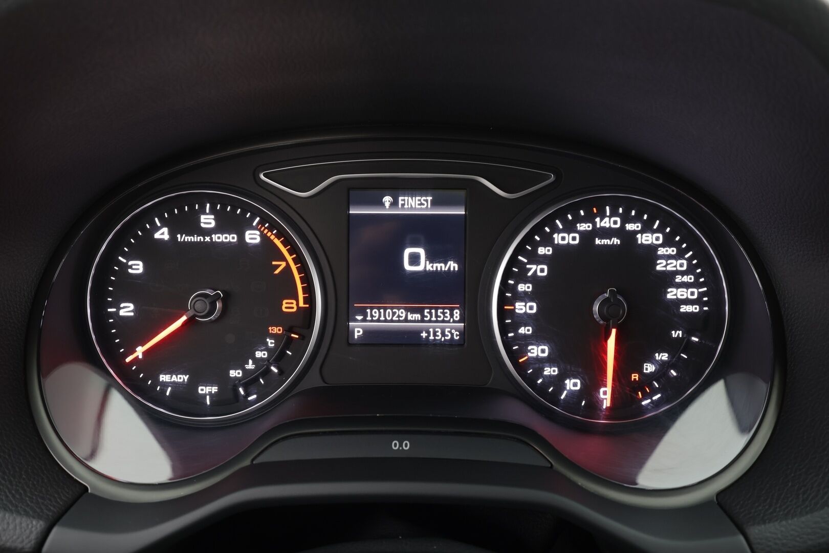 Audi Q2 2019 Business Sport 35 TFSI 110 kW S tronic * ACC / P.kamera / B&O / LED / Lohkolämmitin / KeylessGo / Sähköluukku * - Lasikattoluukku / Kahdet renkaat aluvanteilla - HULLU BLACKWEEK KORKOTARJOUS 2,49%