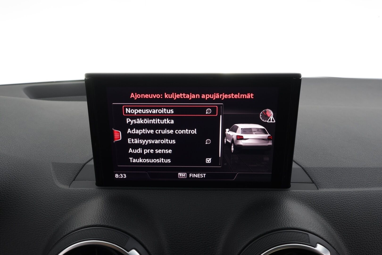 Audi Q2 2019 Business Sport 35 TFSI 110 kW S tronic * ACC / P.kamera / B&O / LED / Lohkolämmitin / KeylessGo / Sähköluukku * - Lasikattoluukku / Kahdet renkaat aluvanteilla - HULLU BLACKWEEK KORKOTARJOUS 2,49%