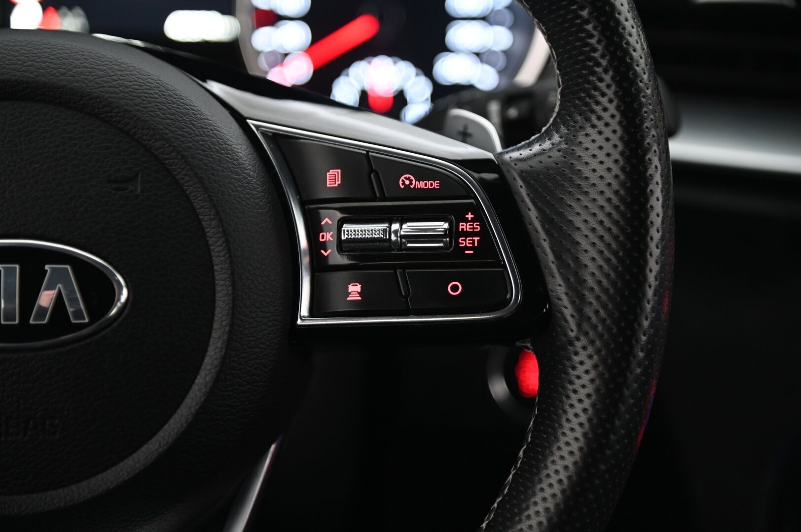 Kia Ceed 2019 1,4 T-GDI ISG 140hv GT-Line Business Premium SW DCT A/T EcoDynamics *ACC / Muistipenkki / Kattoikkuna / P.kamera / LED* - *Merkkihuollettu Suomi-auto / JBL / Lohkolämmitin sisätilanlämmittimellä*