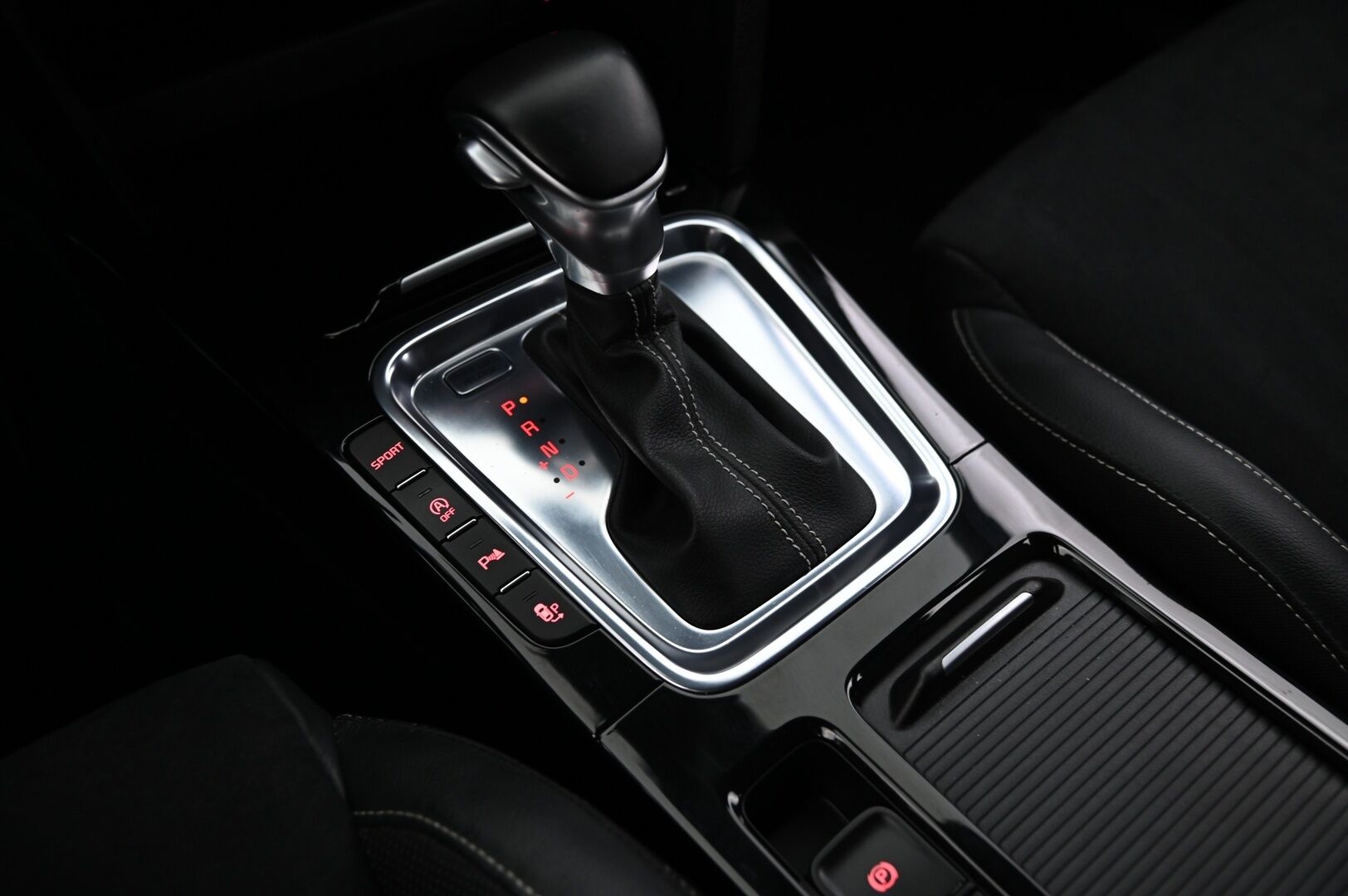 Kia Ceed 2019 1,4 T-GDI ISG 140hv GT-Line Business Premium SW DCT A/T EcoDynamics *ACC / Muistipenkki / Kattoikkuna / P.kamera / LED* - *Merkkihuollettu Suomi-auto / JBL / Lohkolämmitin sisätilanlämmittimellä* - Osta nyt, maksa vasta ensi vuonna