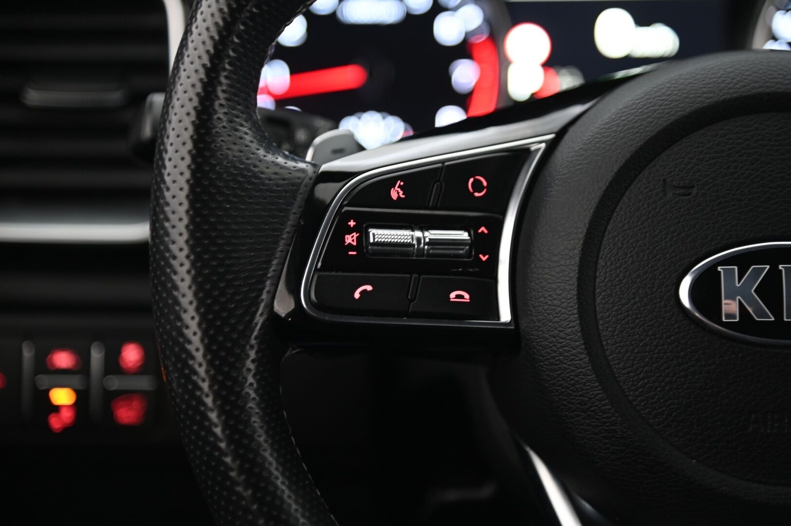 Kia Ceed 2019 1,4 T-GDI ISG 140hv GT-Line Business Premium SW DCT A/T EcoDynamics *ACC / Muistipenkki / Kattoikkuna / P.kamera / LED* - *Merkkihuollettu Suomi-auto / JBL / Lohkolämmitin sisätilanlämmittimellä*