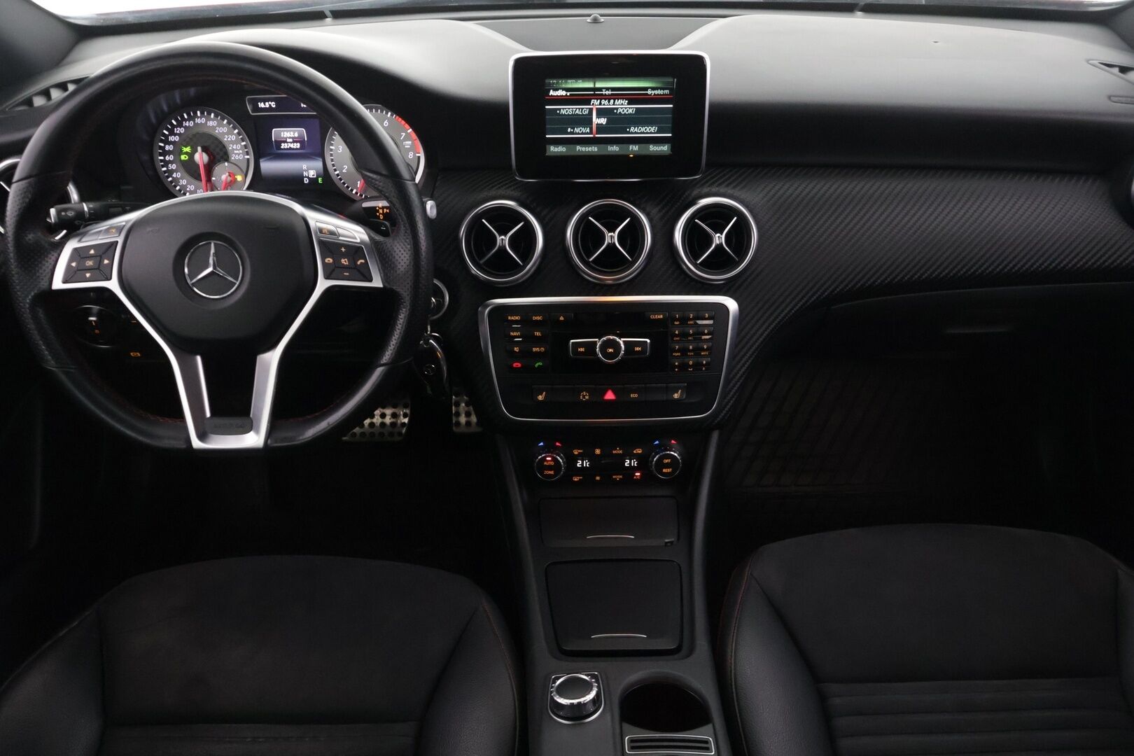 Mercedes-Benz A 2014 180 BE AMG A - * P-Kamera | Vakkari | Lohko | Aut.Ilmastointi *