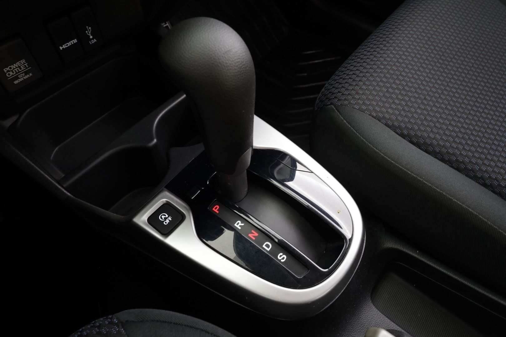 Honda Jazz 2020 1,3 Comfort CVT * Suomi-auto / Vakkari / Kaistavahti / Ilmastointi / Lohkolämmitin * - Kahdet renkaat aluvanteilla / Merkkihuollettu - HULLU BLACKWEEK KORKOTARJOUS 2,49%