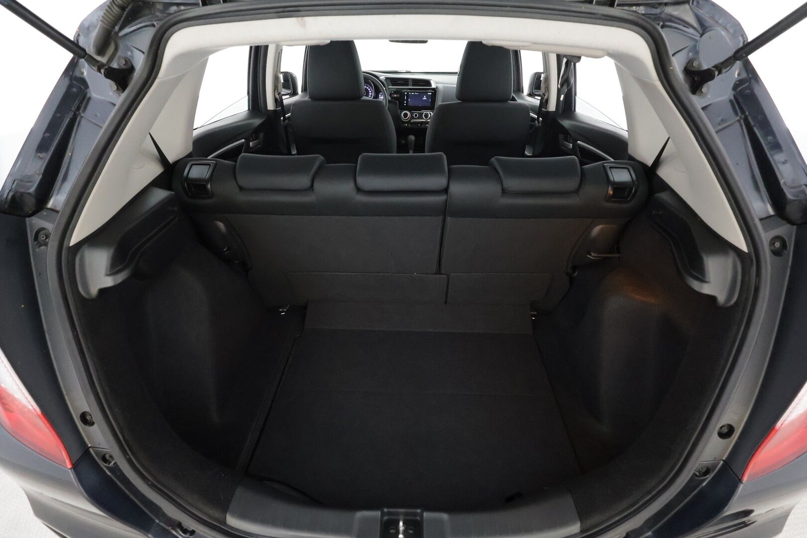 Honda Jazz 2020 1,3 Comfort CVT * Suomi-auto / Vakkari / Kaistavahti / Ilmastointi / Lohkolämmitin * - Kahdet renkaat aluvanteilla / Merkkihuollettu - HULLU BLACKWEEK KORKOTARJOUS 2,49%