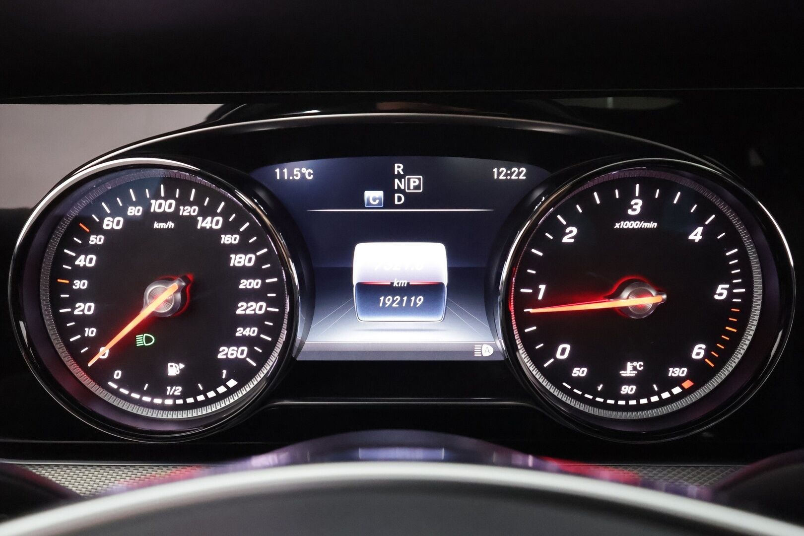 Mercedes-Benz E 2018 220 d 4Matic T A Business AMG - Burmester | Panorama | Webasto | Koukku | ACC | Multibeam | 360 | Sportpenkit | Kahdet renkaat aluvanteilla