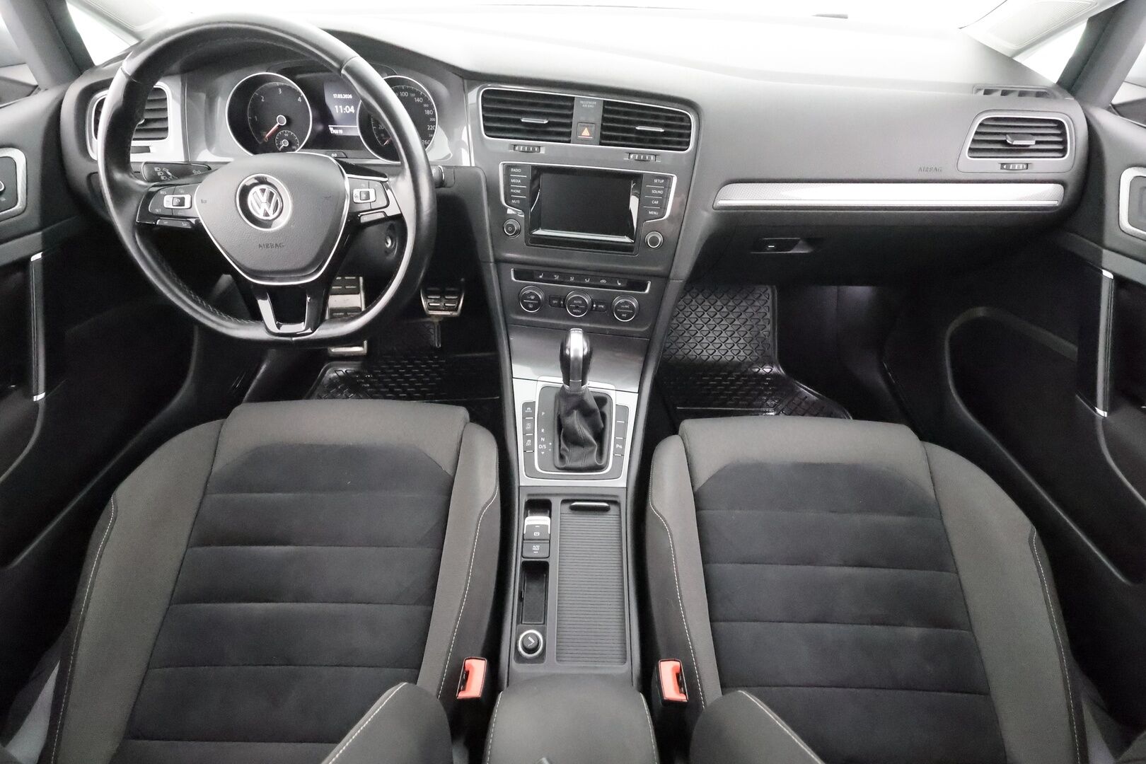 Volkswagen Golf 2015 Variant Alltrack 2,0 TDI 135 kW (184 hv) 4MOTION DSG * ACC / Xenon / Koukku / Lohko / P.kamera * - 1.Om Suomi-auto / Ei AdBlue / Kahdet renkaat alumiinivanteilla!