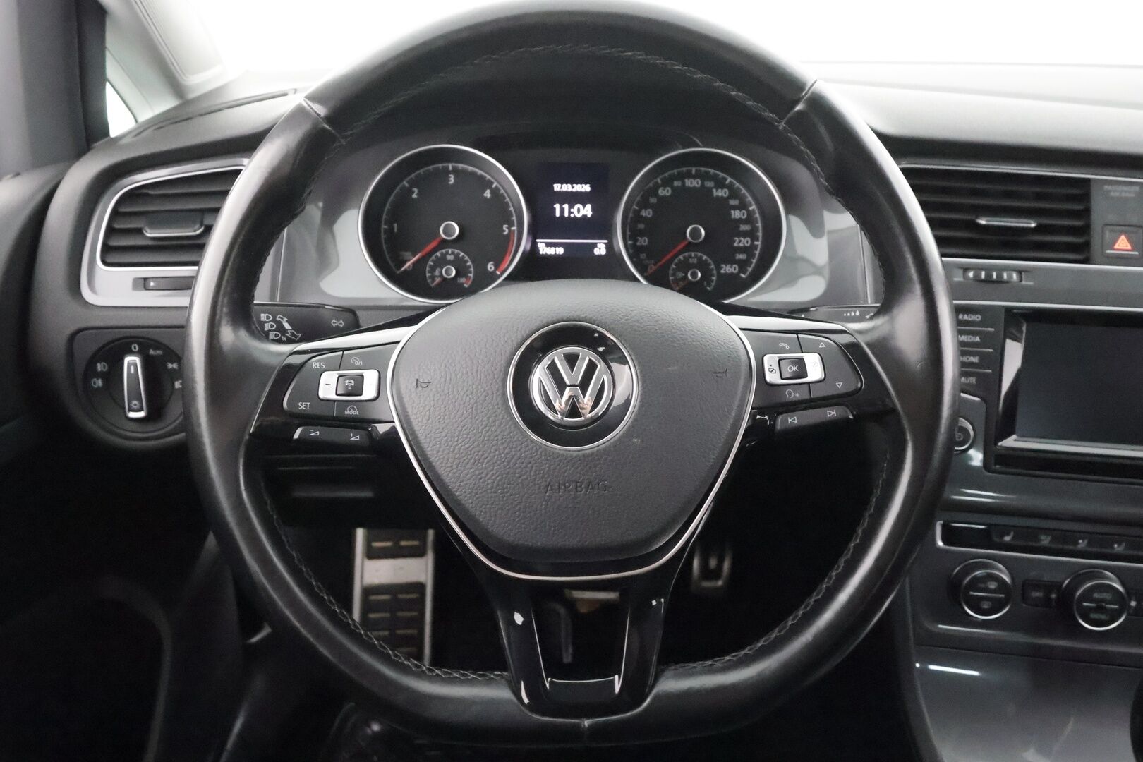 Volkswagen Golf 2015 Variant Alltrack 2,0 TDI 135 kW (184 hv) 4MOTION DSG * ACC / Xenon / Koukku / Lohko / P.kamera * - 1.Om Suomi-auto / Ei AdBlue / Kahdet renkaat alumiinivanteilla!