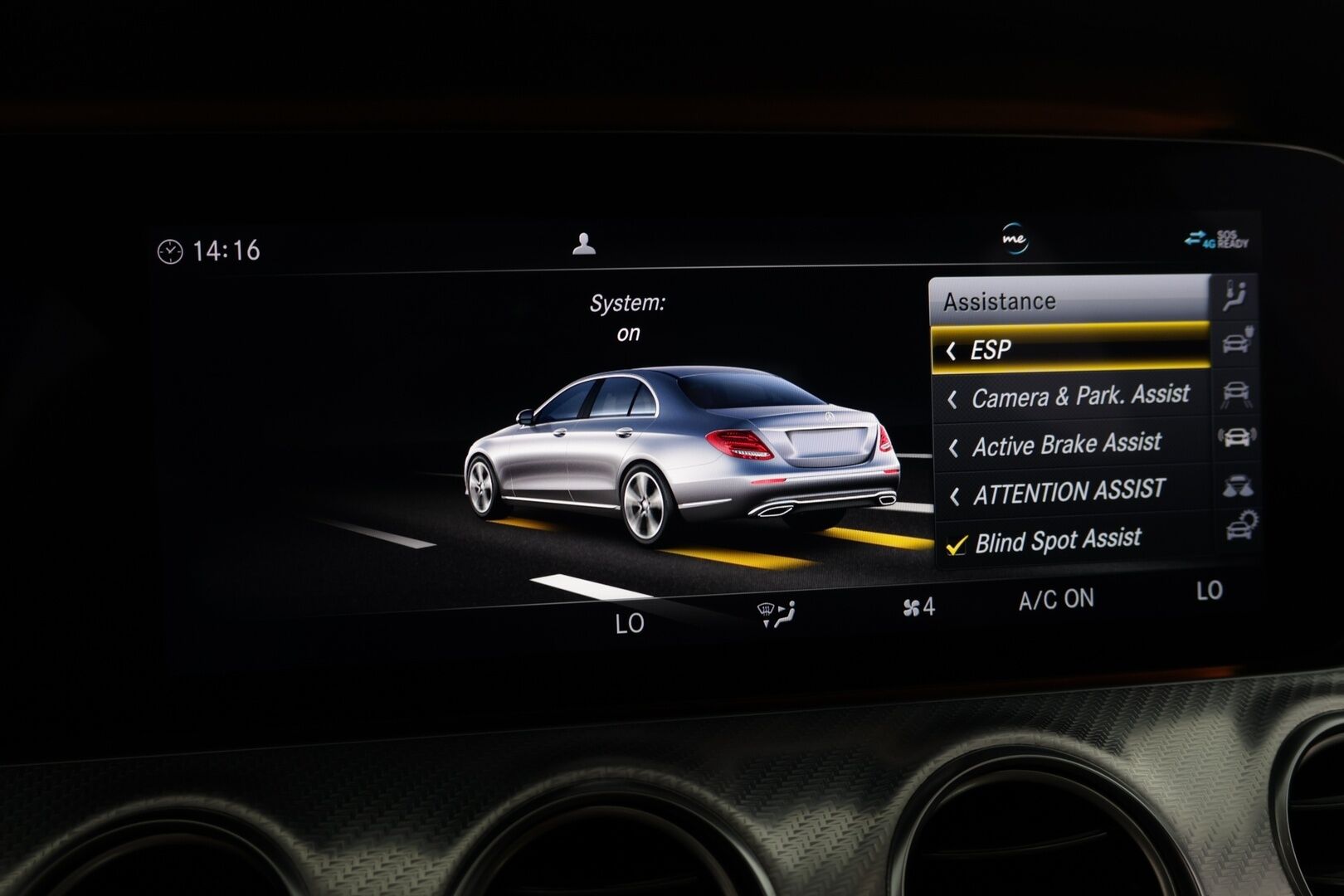 Mercedes-Benz E 2019 300 e A Business Avantgarde Edition EQ Power - Suomi-auto / LED High Performance / Widescreen / Navi / BLIS / Apple & Android / Ambient / Puolinahat / Koukku