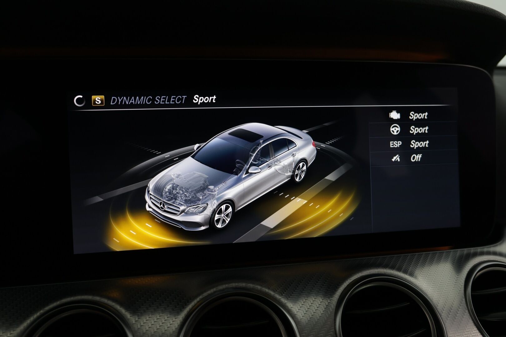 Mercedes-Benz E 2019 300 e A Business Avantgarde Edition EQ Power - Suomi-auto / LED High Performance / Widescreen / Navi / BLIS / Apple & Android / Ambient / Puolinahat / Koukku