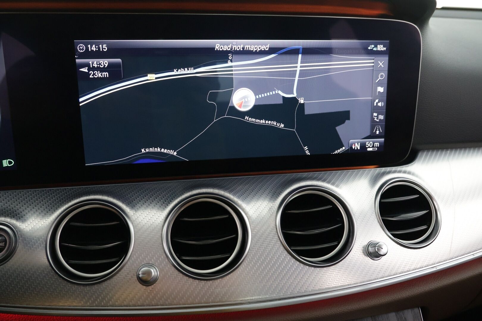 Mercedes-Benz E 2019 300 e A Business Avantgarde Edition EQ Power - Suomi-auto / LED High Performance / Widescreen / Navi / BLIS / Apple & Android / Ambient / Puolinahat / Koukku