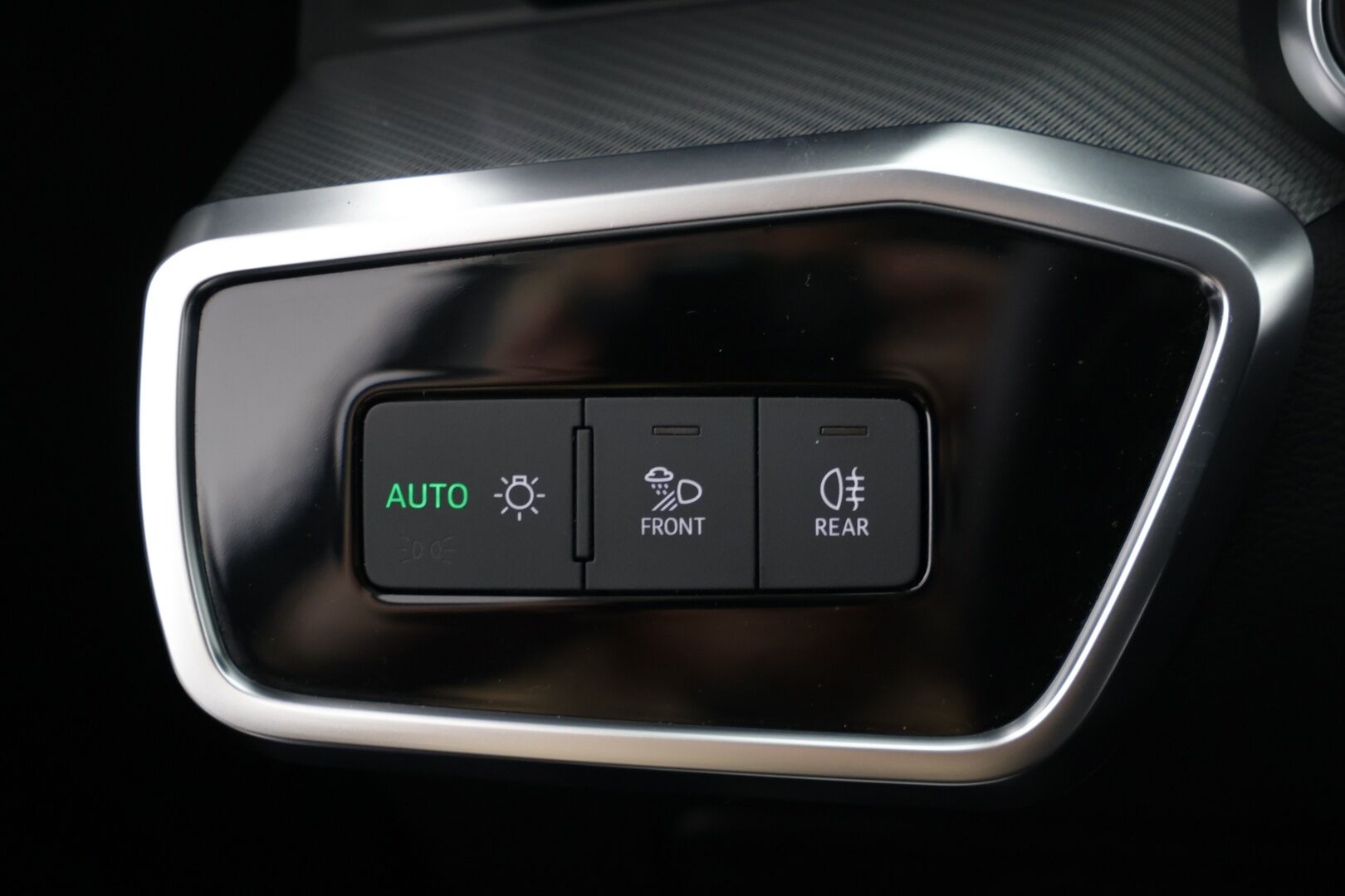 Audi A6 2019 Sedan Business Sport 40 TDI MHEV quattro S tronic * Webasto / Vakkari / Matrix-LED / P.kamera / Sportpenkit / Keyless / Vetokoukku * - Todella näyttävä / Upeat vanteet / Huippusiisti!