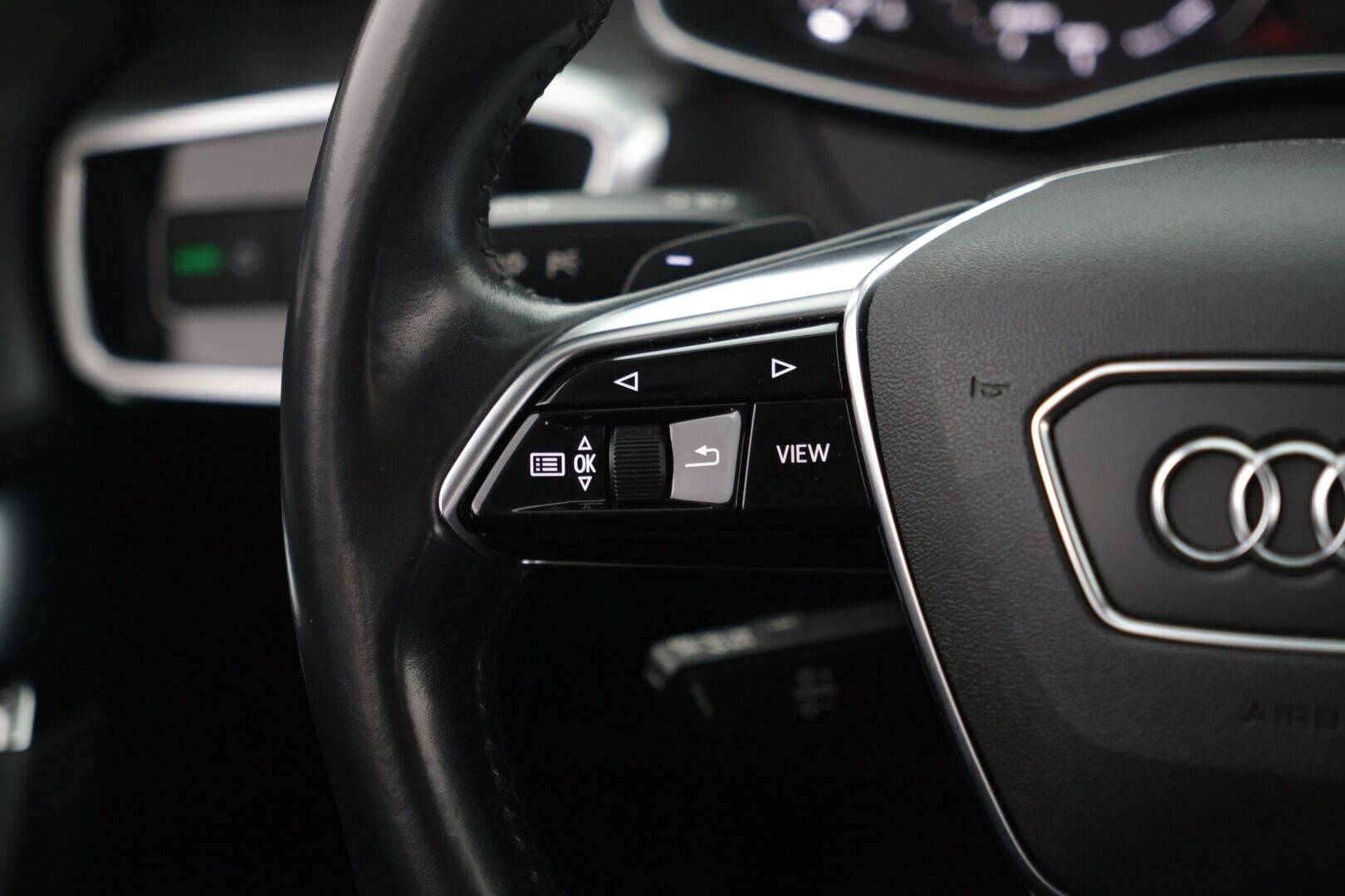 Audi A6 2019 Sedan Business Sport 40 TDI MHEV quattro S tronic * Webasto / Vakkari / Matrix-LED / P.kamera / Sportpenkit / Keyless / Vetokoukku * - Todella näyttävä / Upeat vanteet / Huippusiisti!