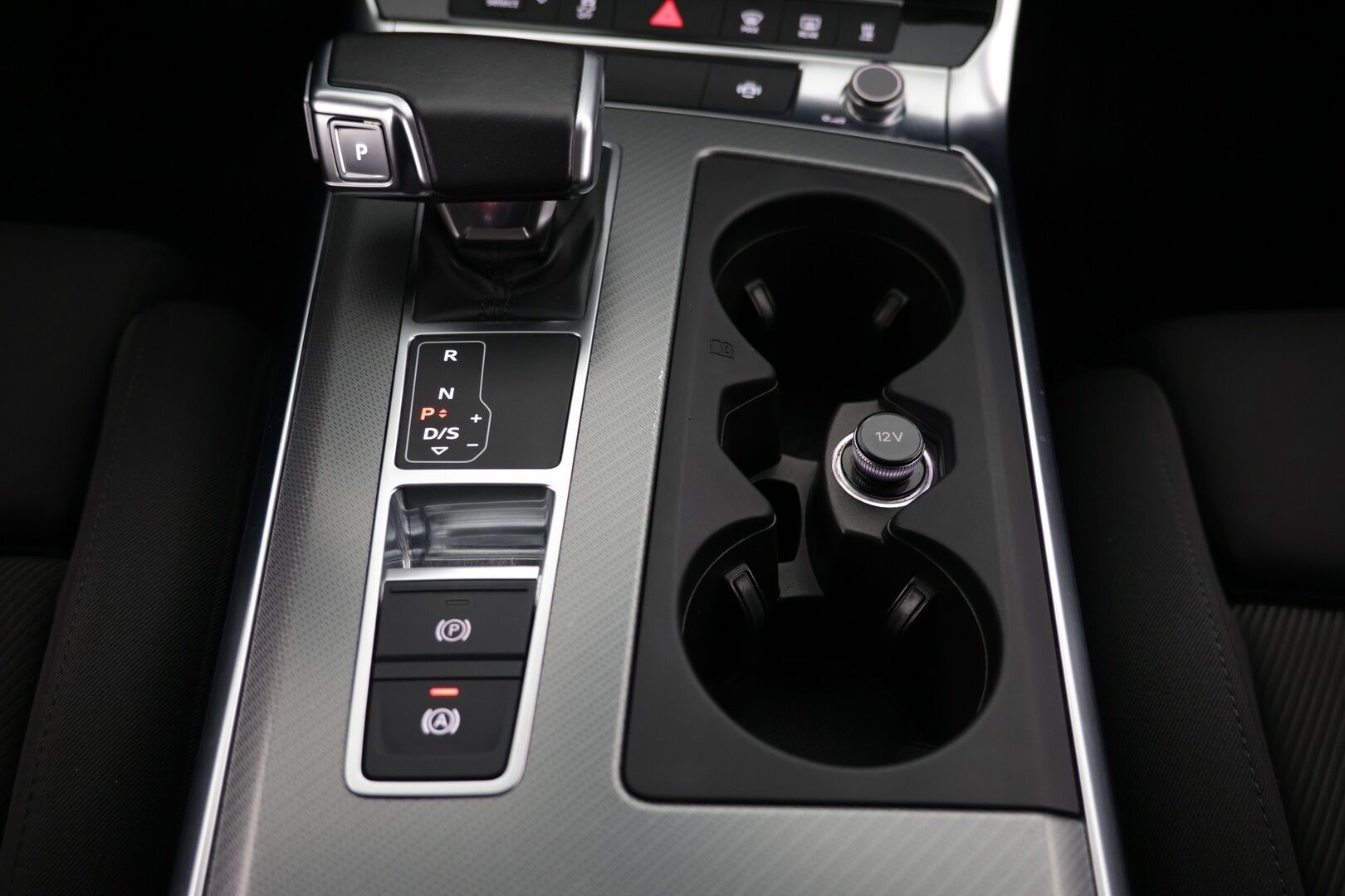 Audi A6 2019 Sedan Business Sport 40 TDI MHEV quattro S tronic * Webasto / Vakkari / Matrix-LED / P.kamera / Sportpenkit / Keyless / Vetokoukku * - Todella näyttävä / Upeat vanteet / Huippusiisti!