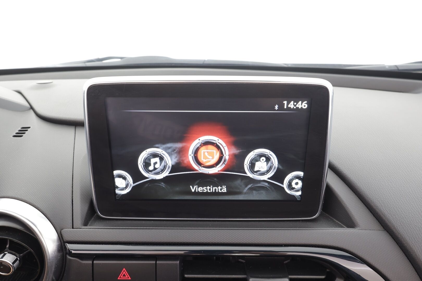 Mazda MX-5 2017 RF 2.0 SKYACTIV-G - | Kovakatto | Recaro | Bilstein alustasarja | Nahka-alcantara | Mureat äänet | LED | BSM | Kaistavahti | Navi | BT | Keyless | Vakkari | 2x renkaat aluin | 
