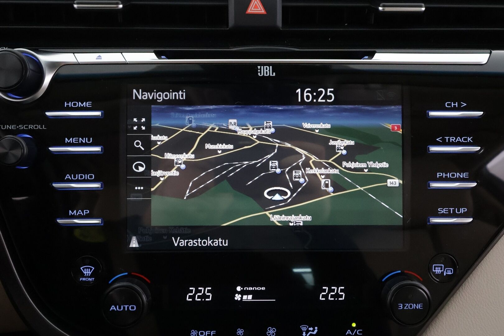 Toyota Camry 2019 2,5 Hybrid Premium Business - | ACC | Polttoainelämmitin | HUD | JBL | Sähkönahat | Navi | Keyless | P.kamera | Ohjausapu | BSM | RSA | Merkkihuollot | 2x renkaat aluin | 