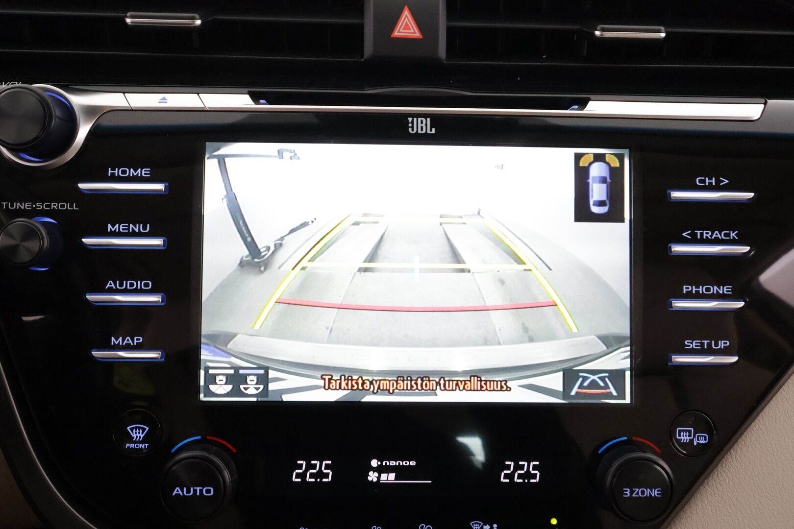 Toyota Camry 2019 2,5 Hybrid Premium Business - | ACC | Polttoainelämmitin | HUD | JBL | Sähkönahat | Navi | Keyless | P.kamera | Ohjausapu | BSM | RSA | Merkkihuollot | 2x renkaat aluin | 