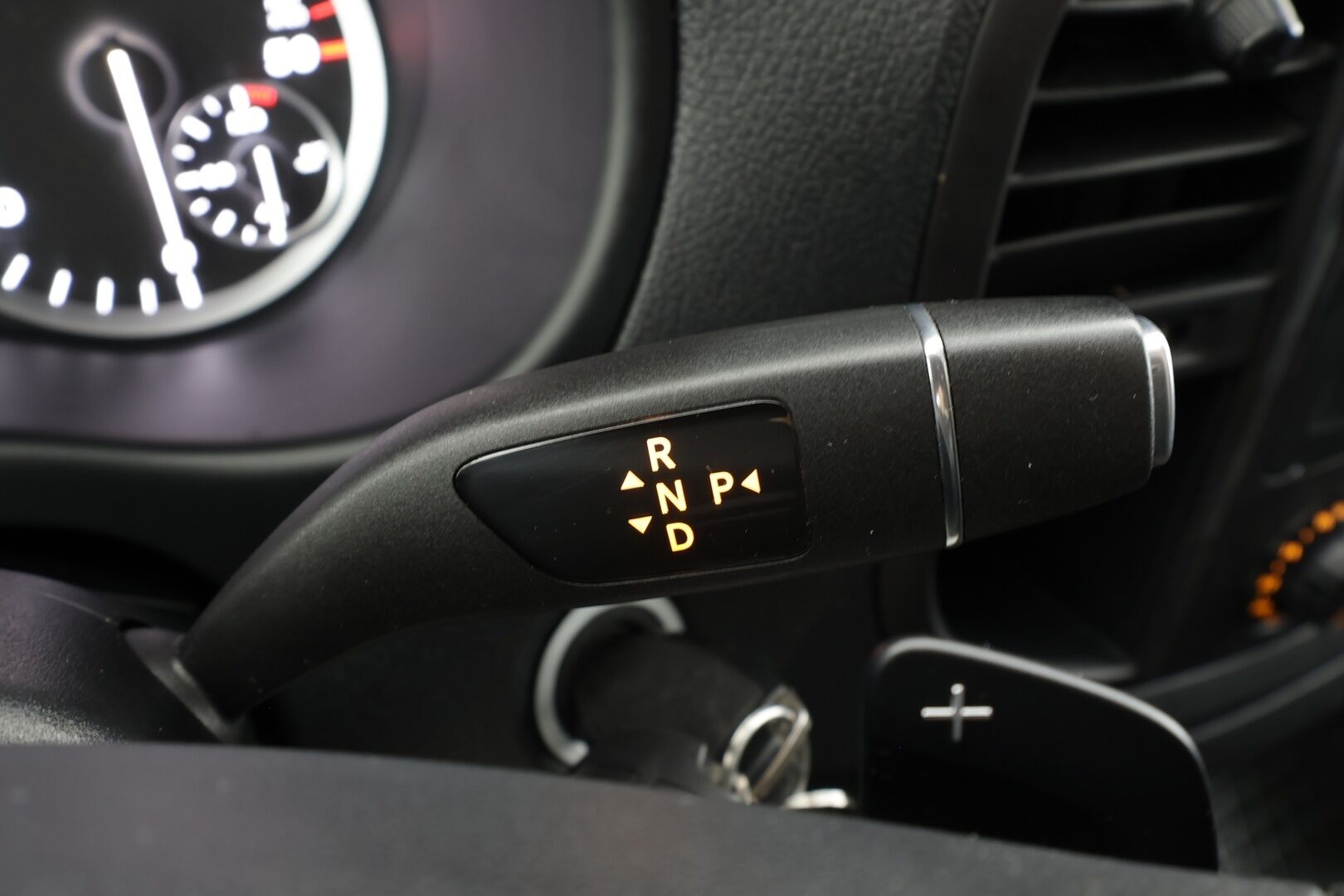 Mercedes-Benz Vito 2019 114CDI 4x4-3,2/34K pitkä A3 A * ALV / Webasto / Vakkari / P.kamera / Koukku / Bluetooth / 2xRenkaat * - 1.Om Suomi-auto / Merkkihuollettu / Lisävalot - HULLUT JOULUT KORKOTARJOUS 2,49% 