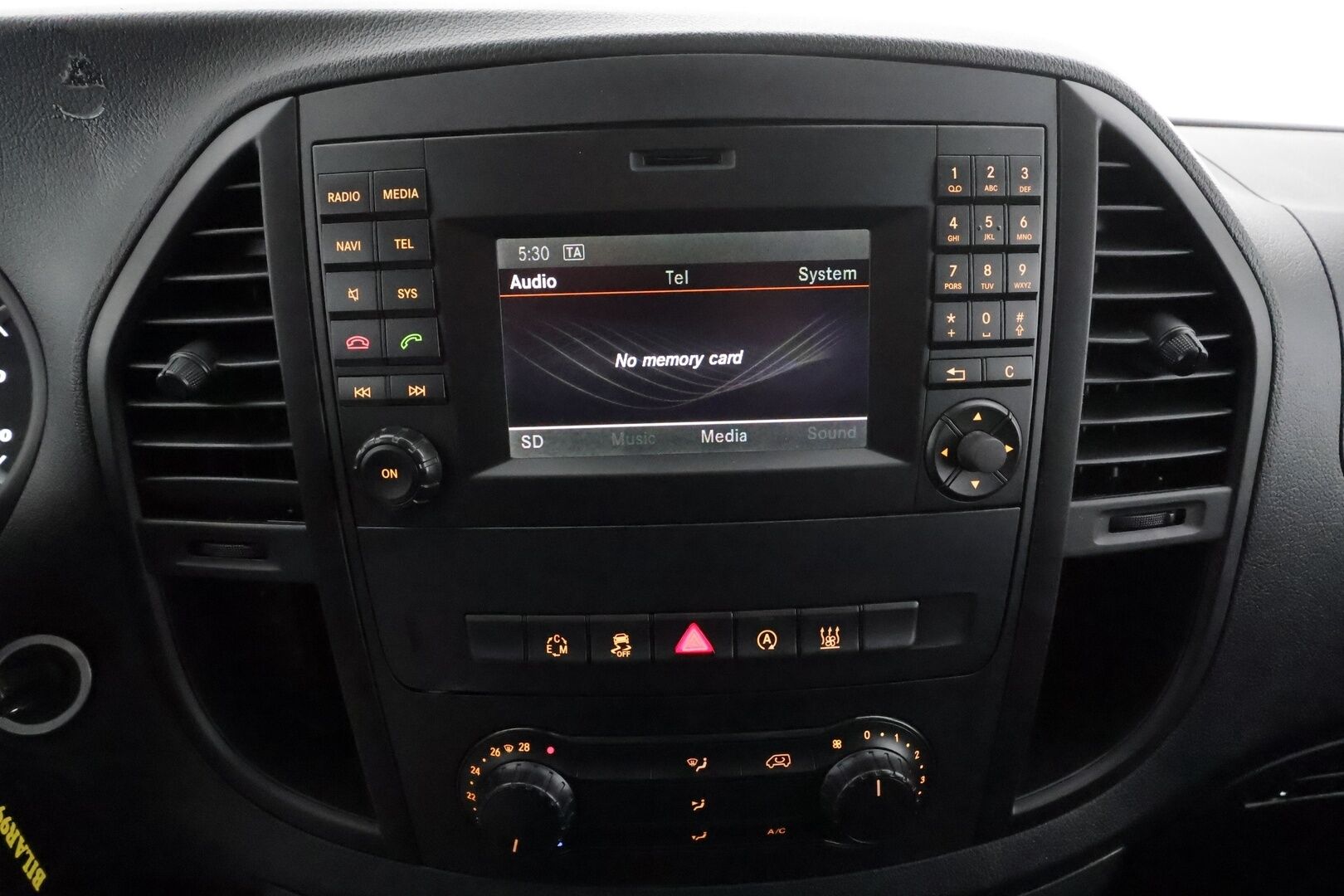 Mercedes-Benz Vito 2019 114CDI 4x4-3,2/34K pitkä A3 A * ALV / Webasto / Vakkari / P.kamera / Koukku / Bluetooth / 2xRenkaat * - 1.Om Suomi-auto / Merkkihuollettu / Lisävalot - HULLUT JOULUT KORKOTARJOUS 2,49% 