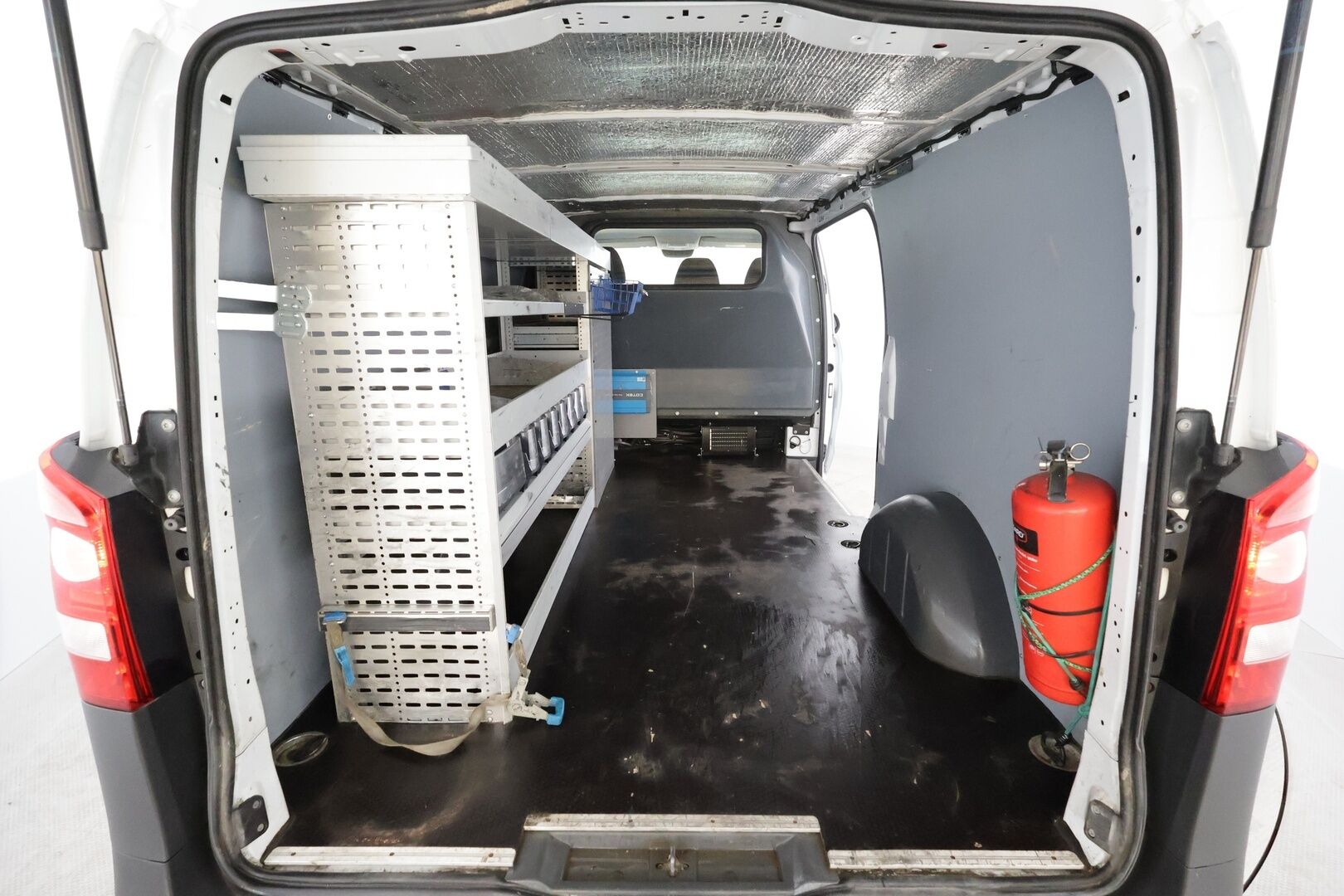 Mercedes-Benz Vito 2019 114CDI 4x4-3,2/34K pitkä A3 A * ALV / Webasto / Vakkari / P.kamera / Koukku / Bluetooth / 2xRenkaat * - 1.Om Suomi-auto / Merkkihuollettu / Lisävalot - HULLUT JOULUT KORKOTARJOUS 2,49% 