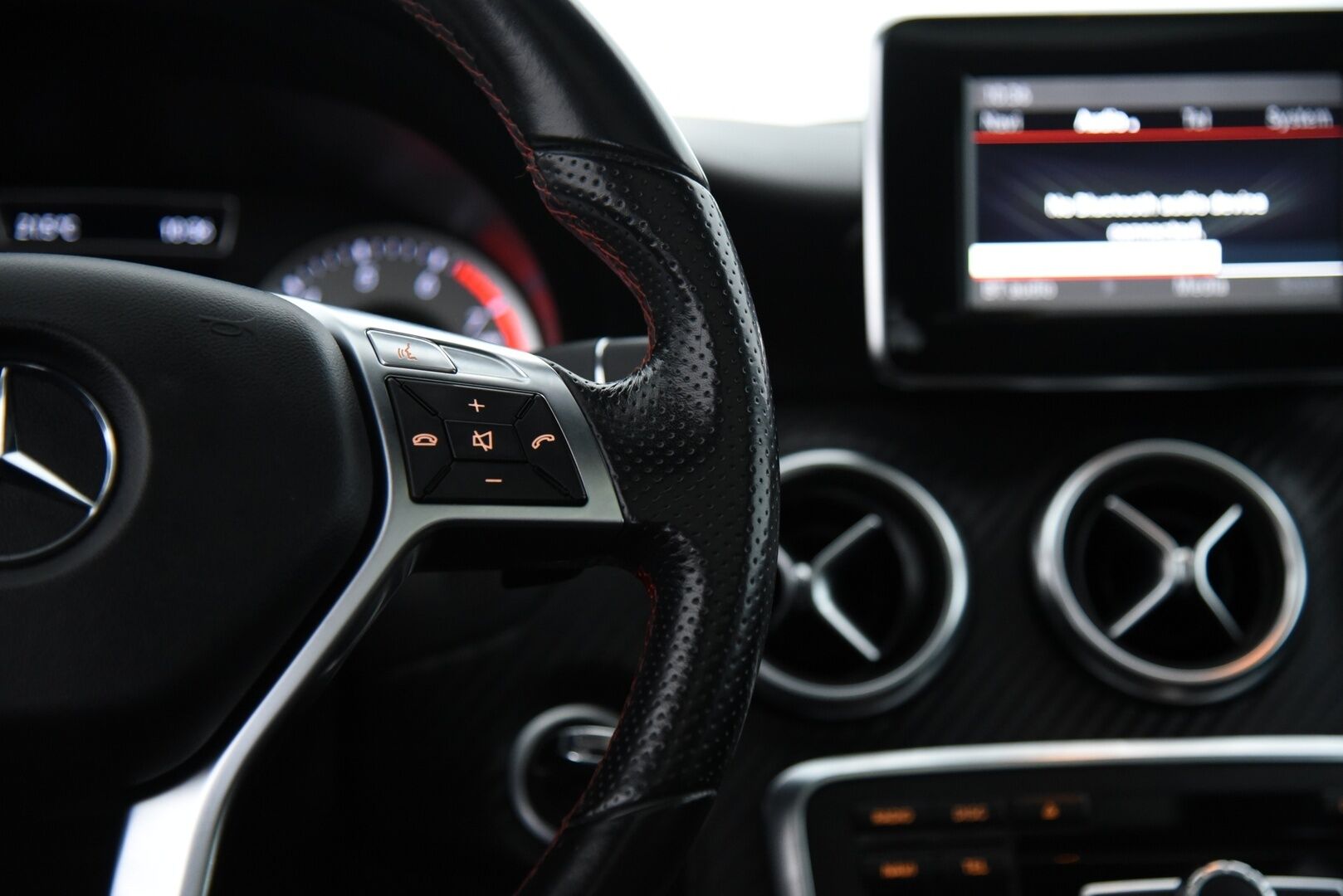 Mercedes-Benz A 2012 250 Sport A Premium Business / AMG-paketti / Panorama / Nahka-alcantara / Vakkari / - Tulossa myyntiin!