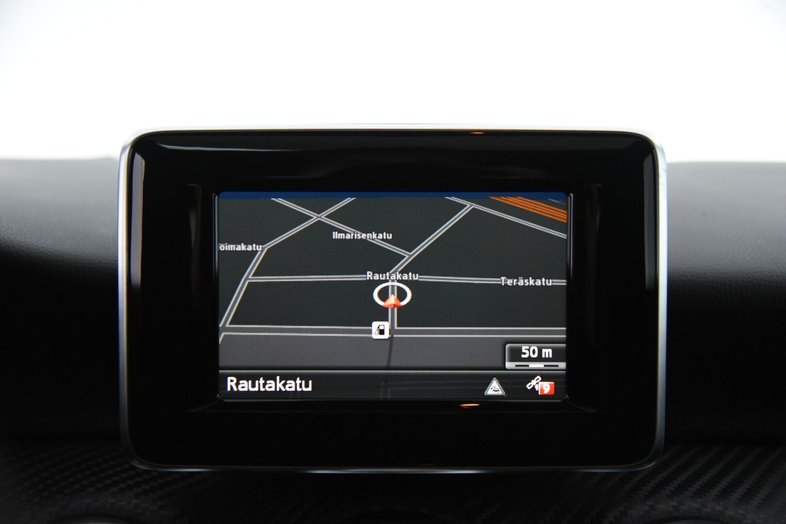 Mercedes-Benz A 2013 250 Sport A Premium Business AMG /  Panorama / Nahka-alcantara / Vakkari / Xenon-valot - AMG sisä- ja ulkopaketilla! / Luotettavalla 2L moottorilla! / 2x renkaat / Juuri katsastettu / - HULLUT JOULUT KORKOTARJOUS 2,49% 