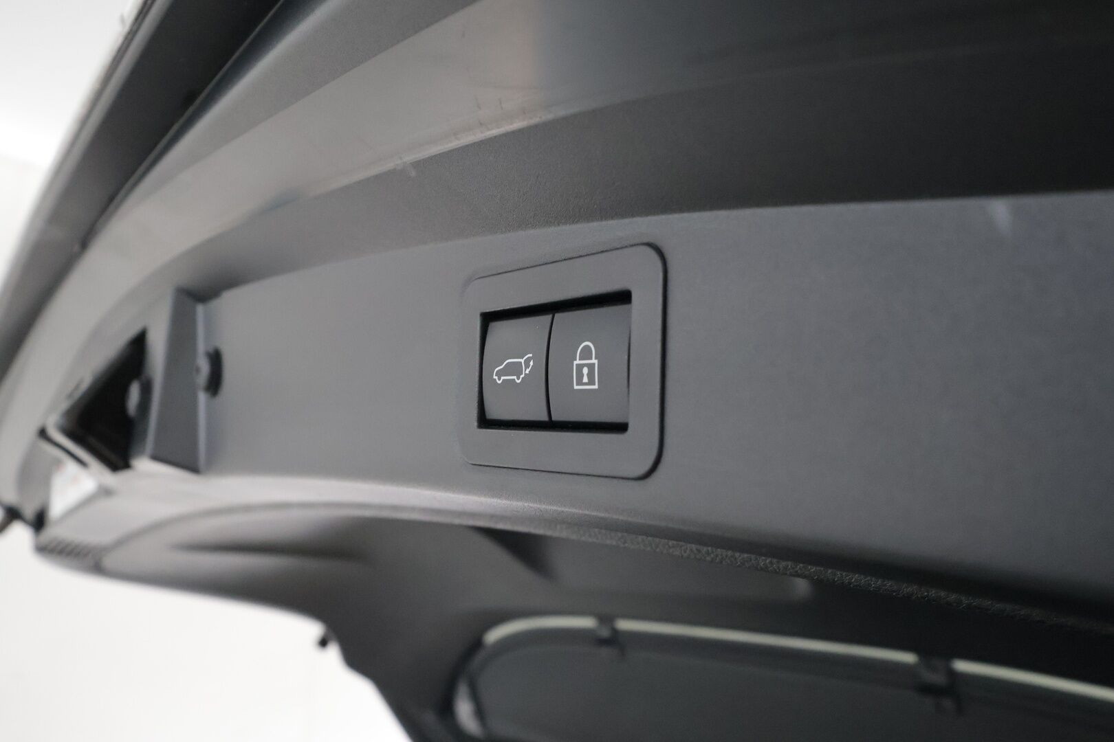 Toyota Corolla 2019 Touring Sports 1,8 Hybrid Style Business - 1-om. Suomi-auto / Adapt. Vakkari / P-kamera / Kaistavahti / LED-valot / KeylessGo / 2x Renkaat / Navi