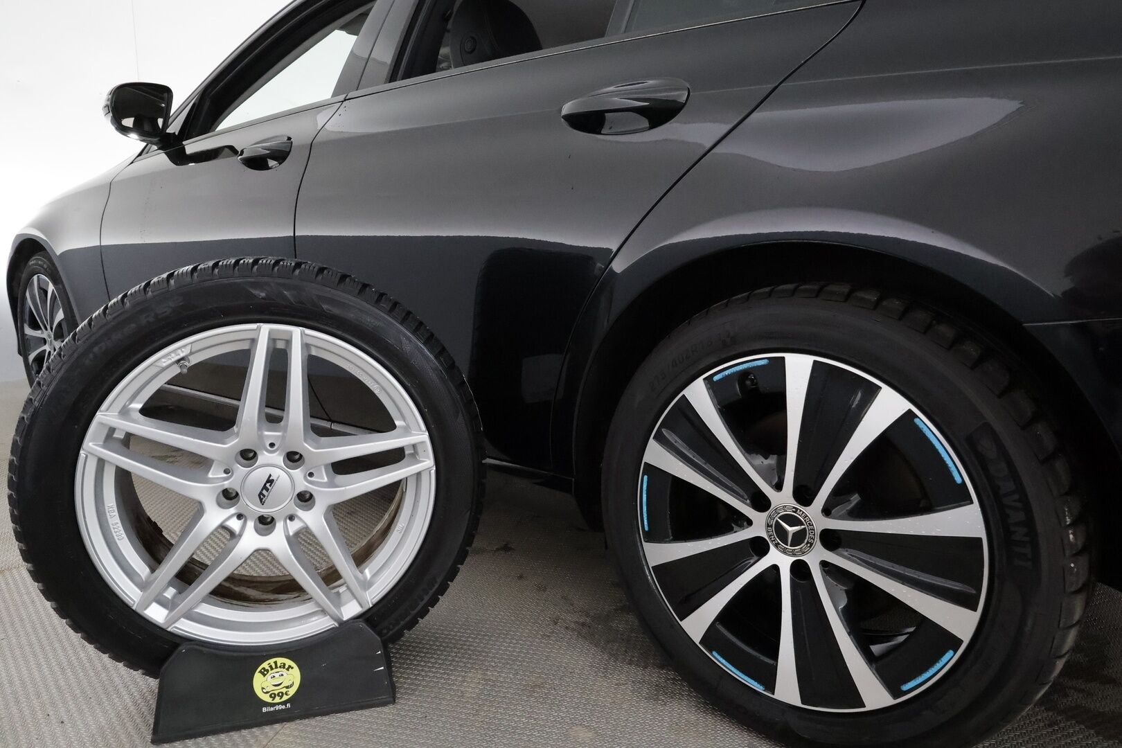 Mercedes-Benz E 2019 300 e A Business Edition EQ Power *Sportpenkit / LED-High Performance / P.Kamera / Navi / Vakkari / Ambient-valaistus* - Suomi-auto / Kahdet Renkaat