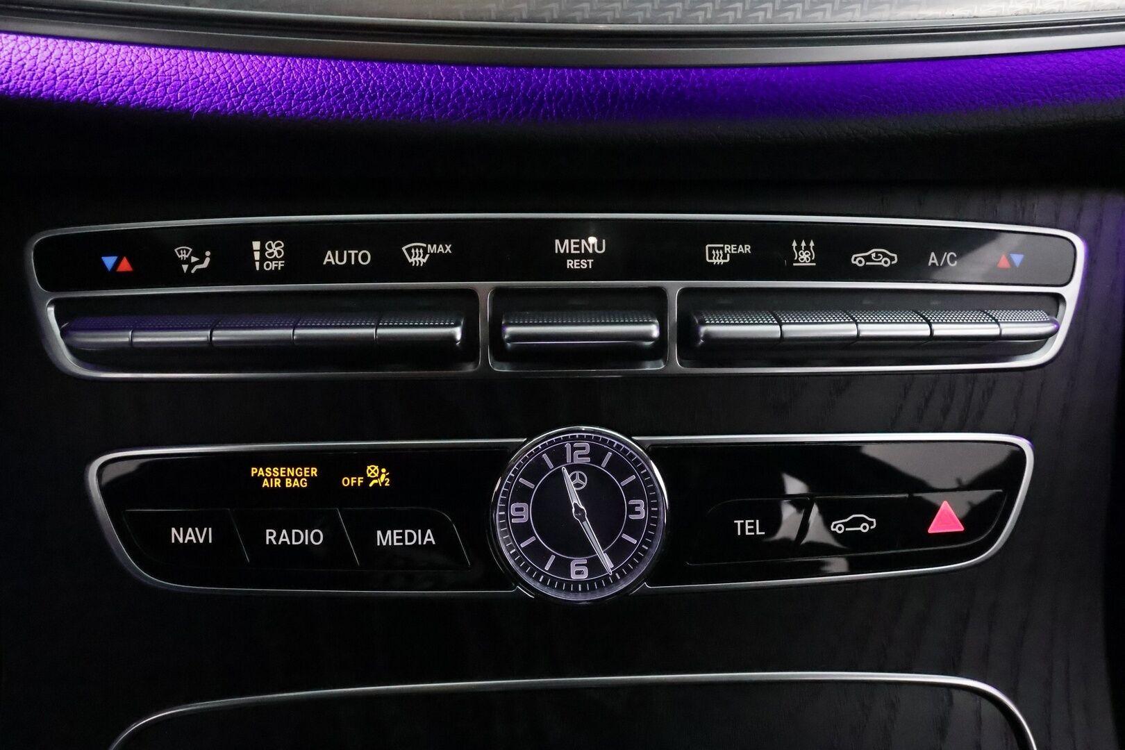 Mercedes-Benz E 2019 300 e A Business Edition EQ Power *Sportpenkit / LED-High Performance / P.Kamera / Navi / Vakkari / Ambient-valaistus* - Suomi-auto / Kahdet Renkaat