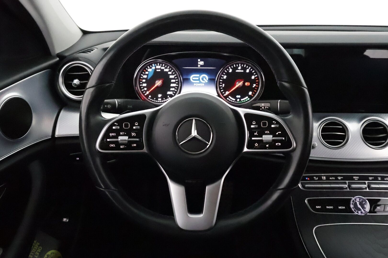 Mercedes-Benz E 2019 300 e A Business Edition EQ Power *Sportpenkit / LED-High Performance / P.Kamera / Navi / Vakkari / Ambient-valaistus* - Suomi-auto / Kahdet Renkaat