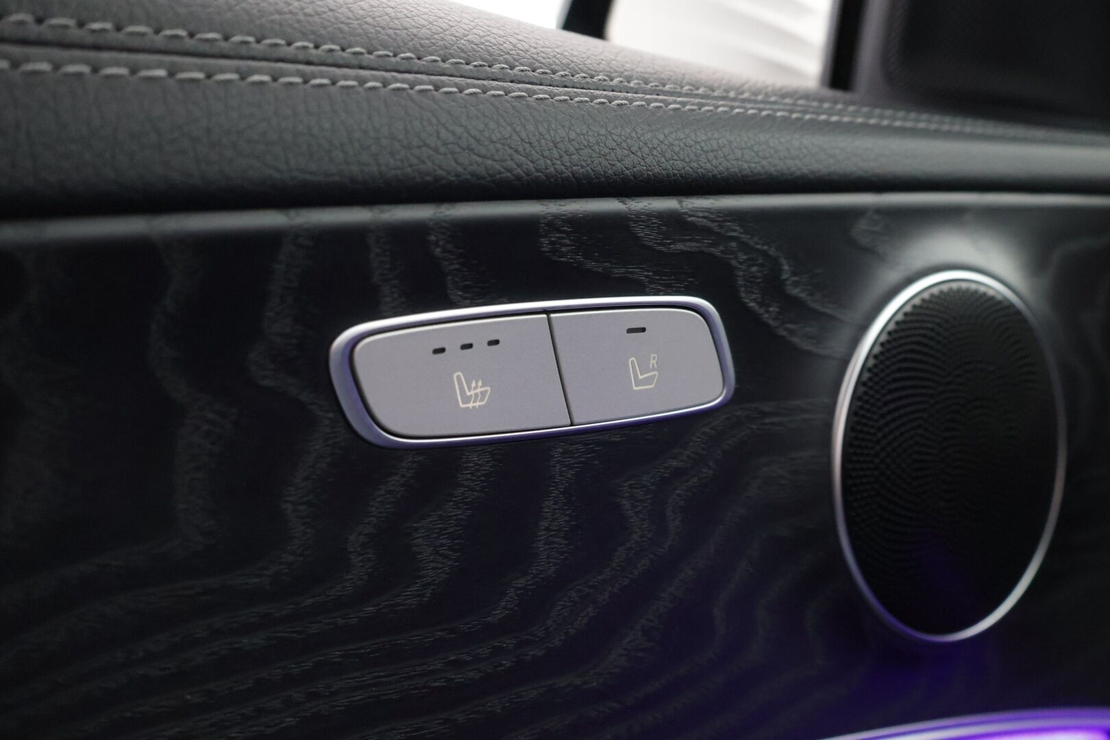 Mercedes-Benz E 2019 300 e A Business AMG Edition EQ Power *Vakkari / P-kamera / Nahka-alcantara / Sporttipenkit / Multibeam LED*