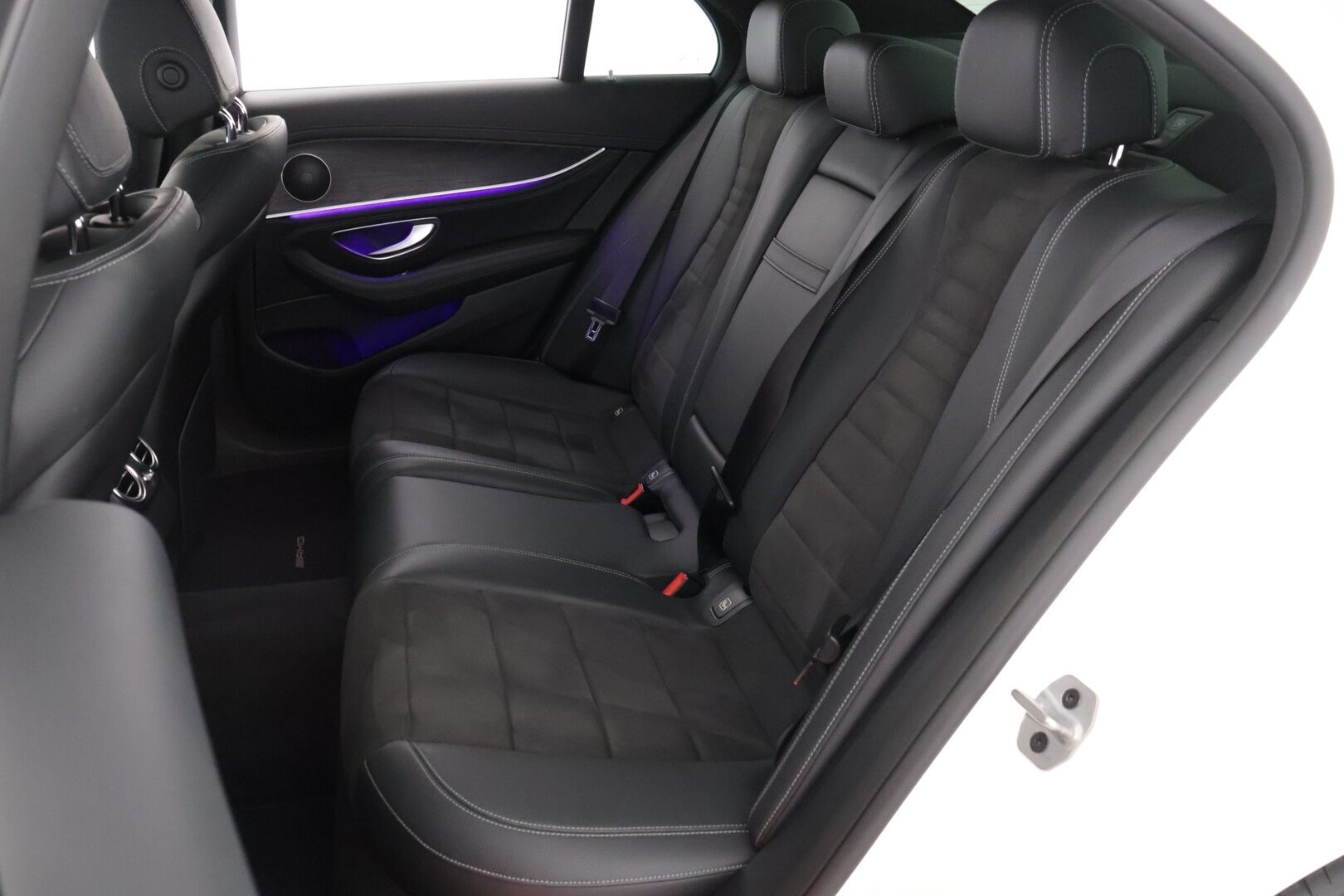 Mercedes-Benz E 2019 300 e A Business AMG Edition EQ Power *Vakkari / P-kamera / Nahka-alcantara / Sporttipenkit / Multibeam LED*