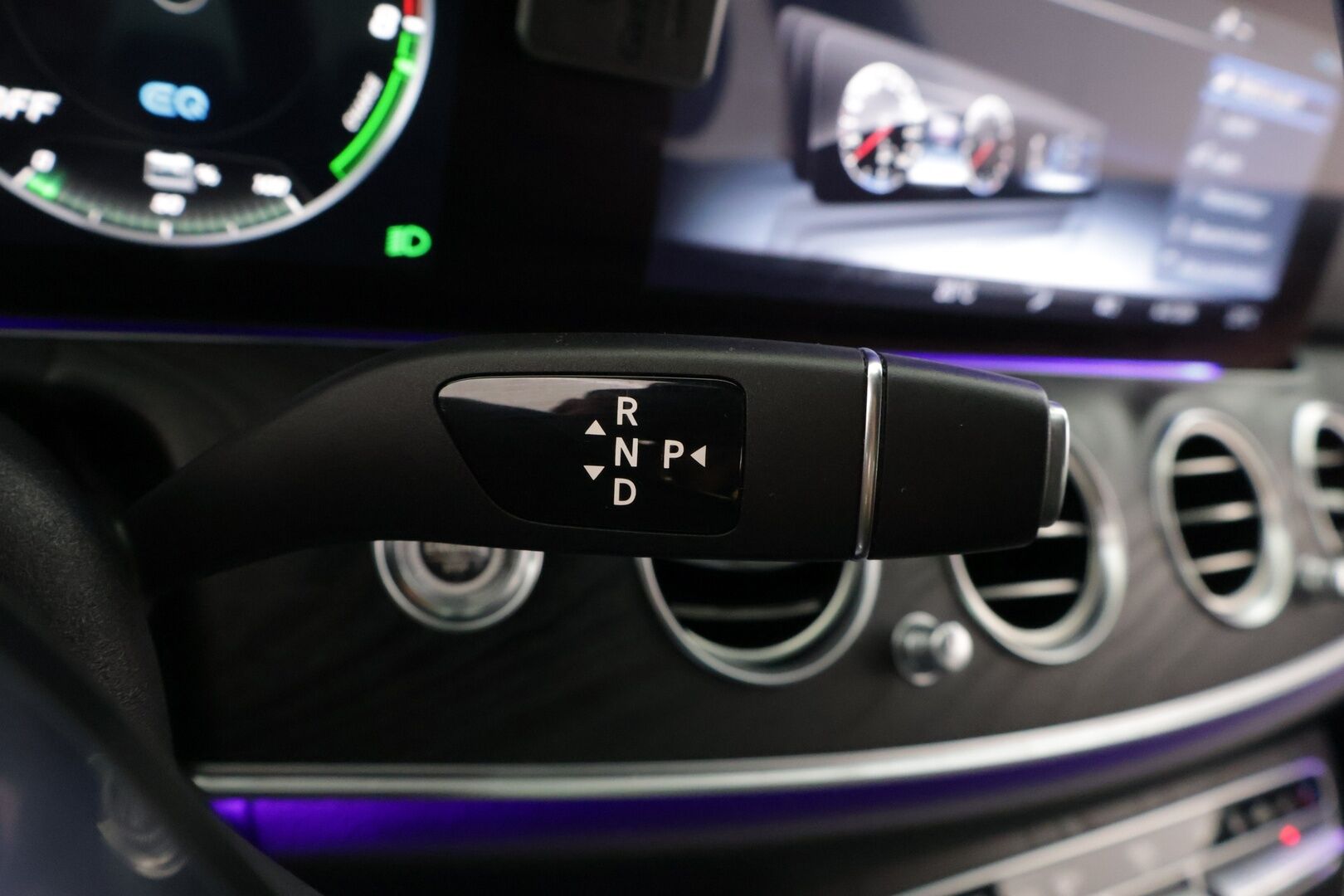 Mercedes-Benz E 2019 300 e A Business AMG Edition EQ Power *Vakkari / P-kamera / Nahka-alcantara / Sporttipenkit / Multibeam LED*