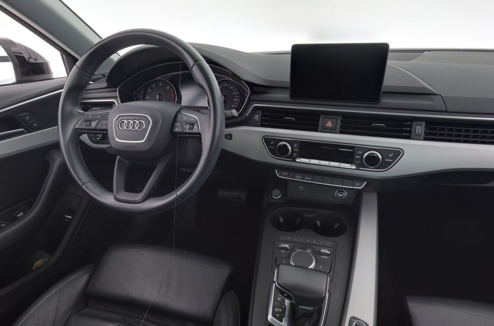 Audi A4 2019 Sedan Business Comfort Edition 35 TFSI 110 kW MHEV S tronic *Nahkasisusta / Sporttipenkit / Webasto / Keyless / Navi!* - / Juuri katsastettu / 2x hyvät renkaat /