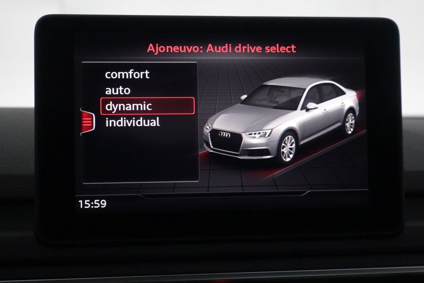 Audi A4 2019 Sedan Business Comfort Edition 35 TFSI 110 kW MHEV S tronic *Nahkasisusta / Sporttipenkit / Webasto / Keyless / Navi!* - / Juuri katsastettu / 2x hyvät renkaat /
