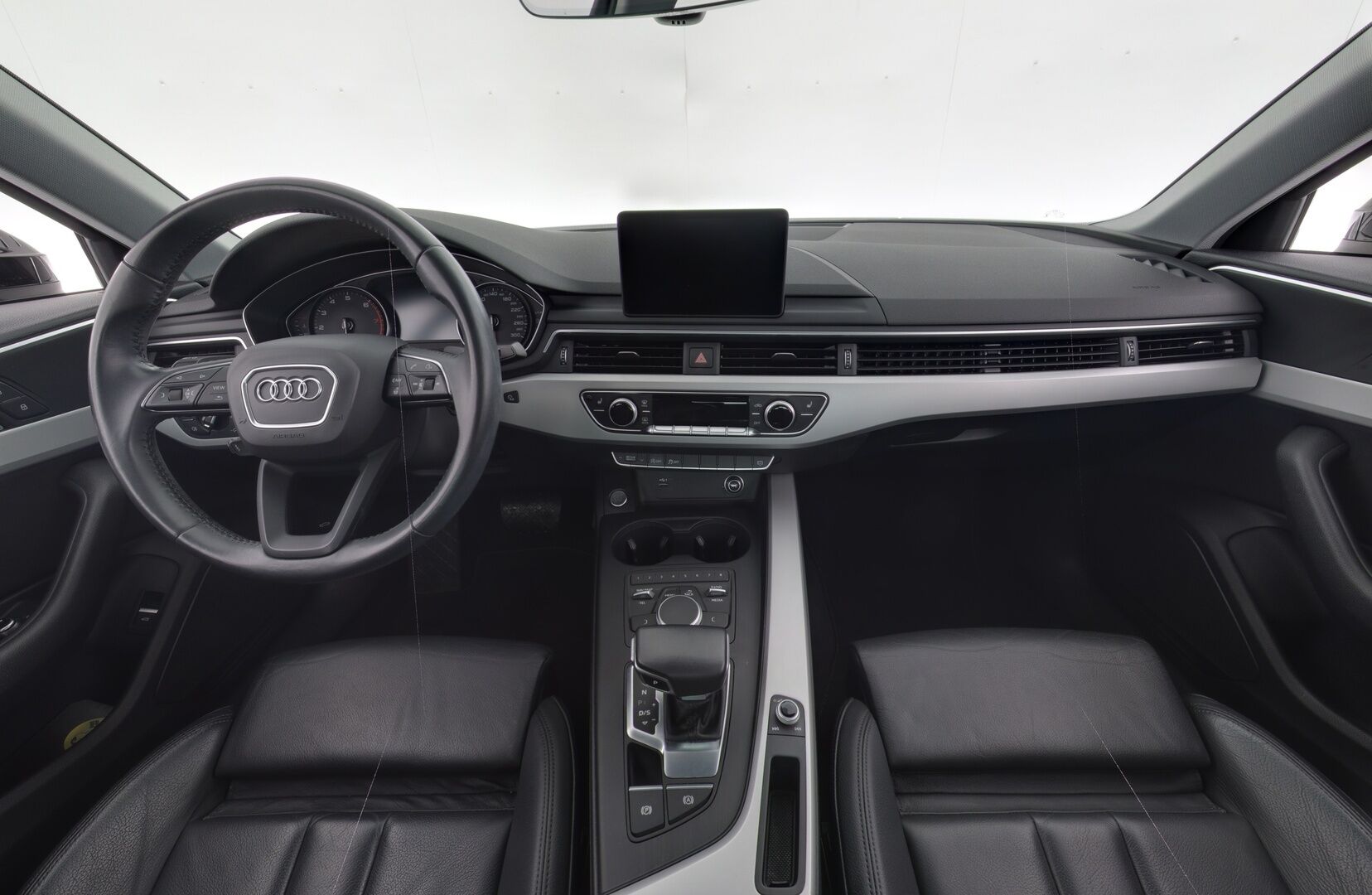Audi A4 2019 Sedan Business Comfort Edition 35 TFSI 110 kW MHEV S tronic *Nahkasisusta / Sporttipenkit / Webasto / Keyless / Navi!* - / Juuri katsastettu / 2x hyvät renkaat /