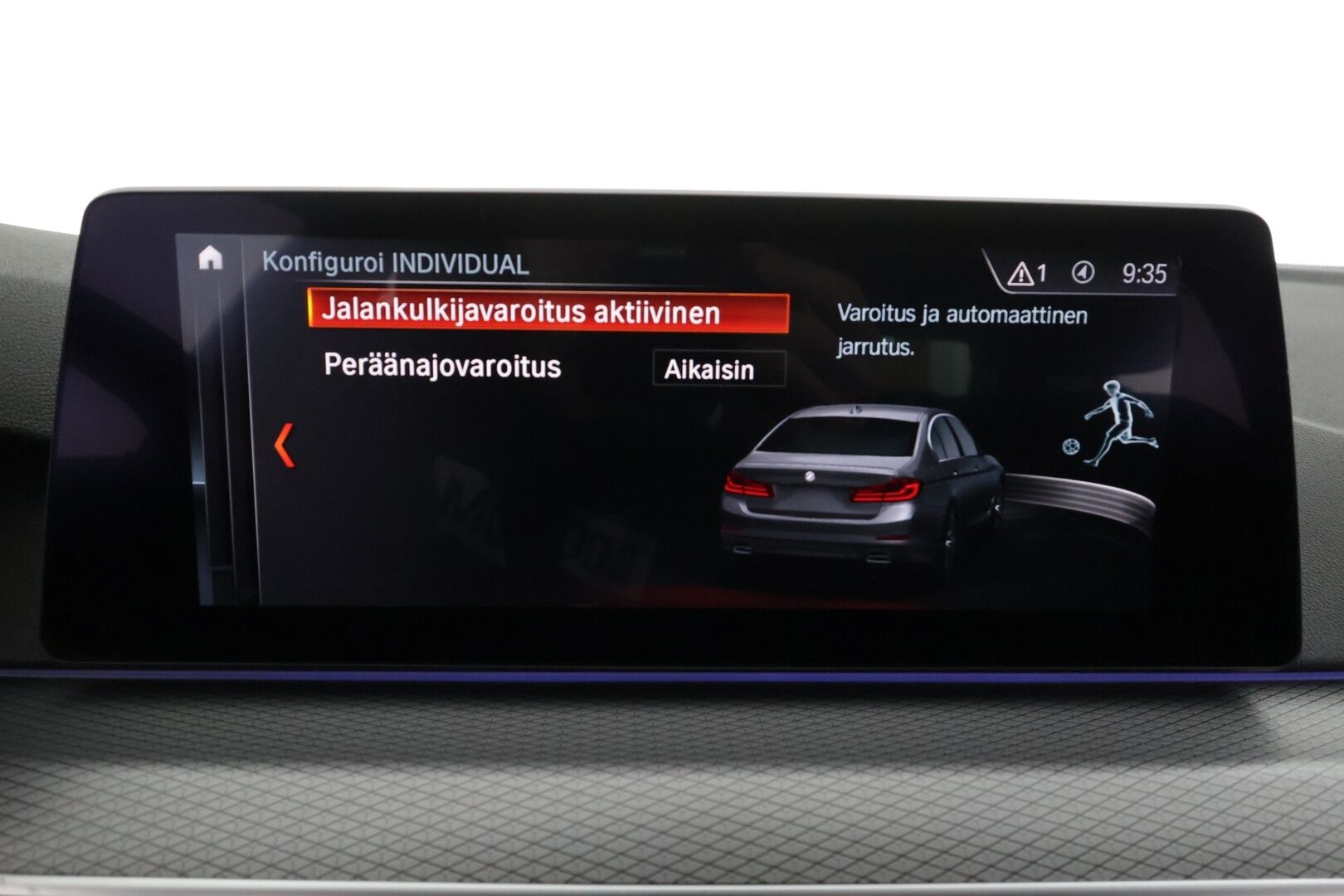 BMW 530 2019 G30 Sedan 530e A Charged Edition M Sport * Vakkari / P.kamera / Hifi / Sporttipenkit / Navi / LED * - Suomi-auto / Akku kuntotarkastettu! / Kahdet renkaat aluvanteilla