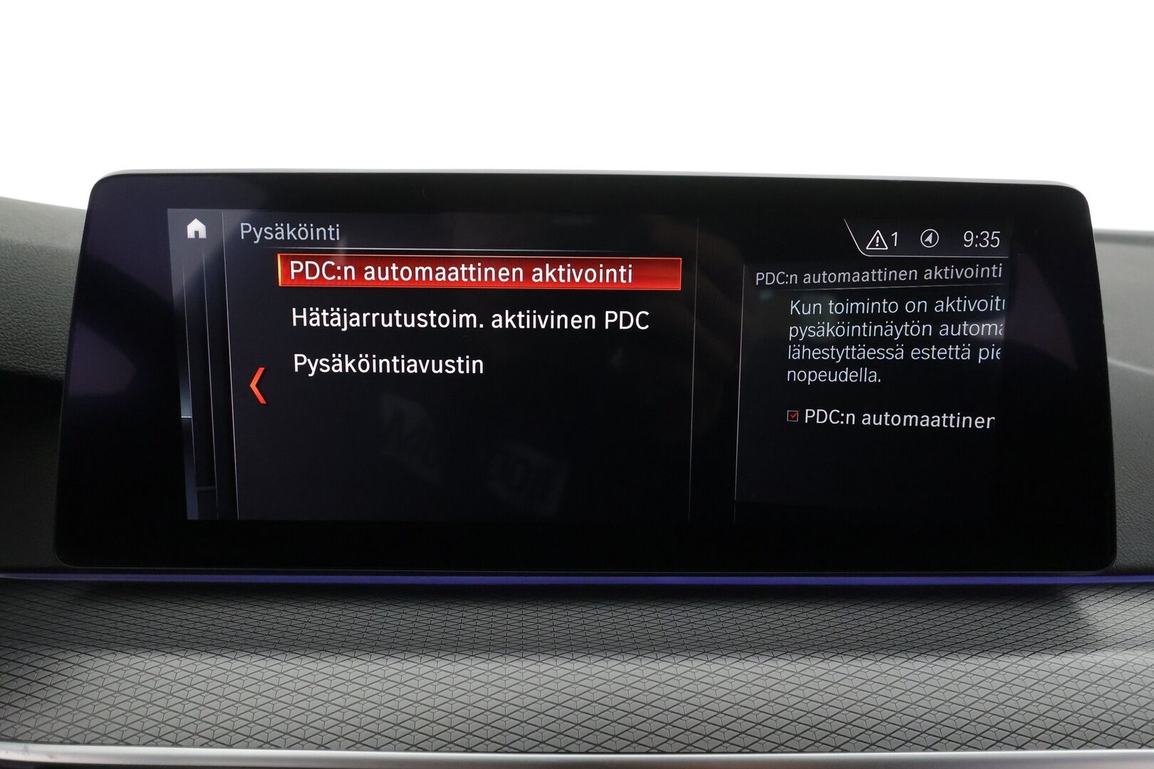 BMW 530 2019 G30 Sedan 530e A Charged Edition M Sport * Vakkari / P.kamera / Hifi / Sporttipenkit / Navi / LED * - Suomi-auto / Akku kuntotarkastettu! / Kahdet renkaat aluvanteilla